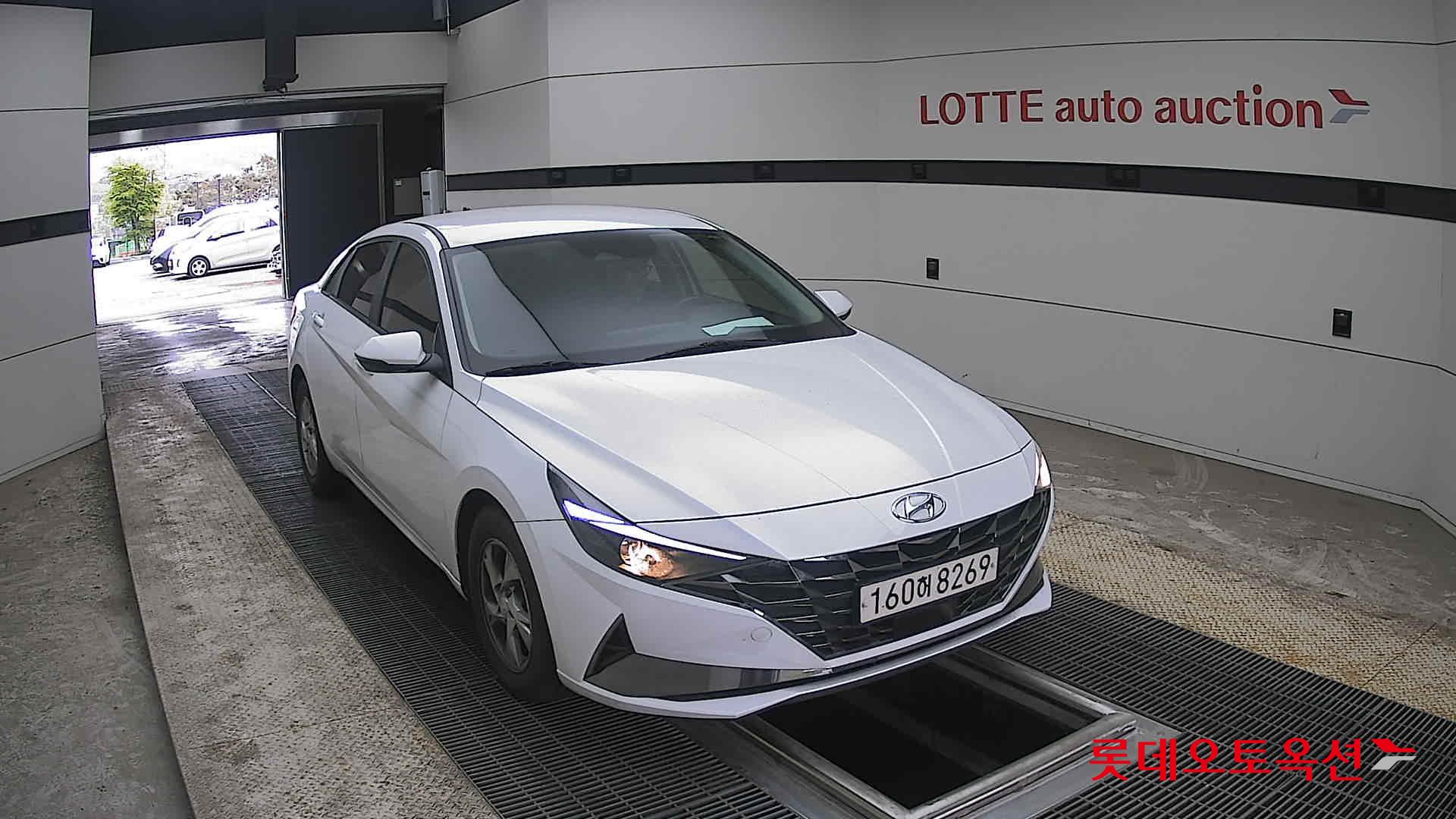Hyundai Elantra 2021 - Image 24