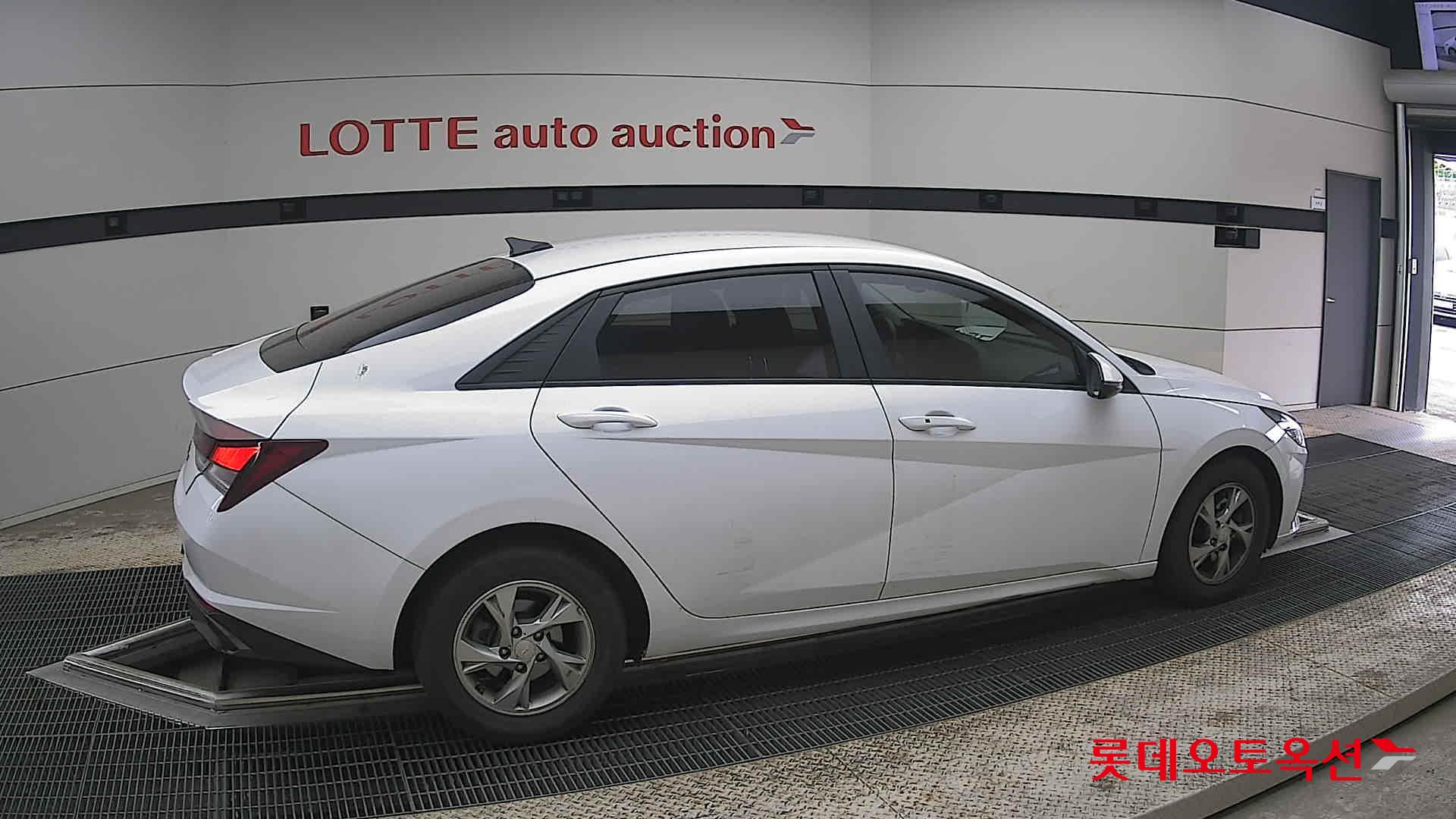 Hyundai Elantra 2021 - Image 20