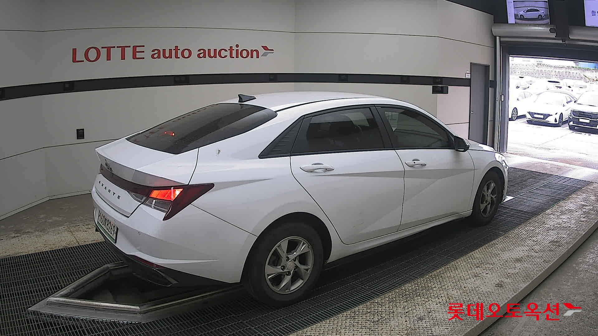 Hyundai Elantra 2021 - Image 19