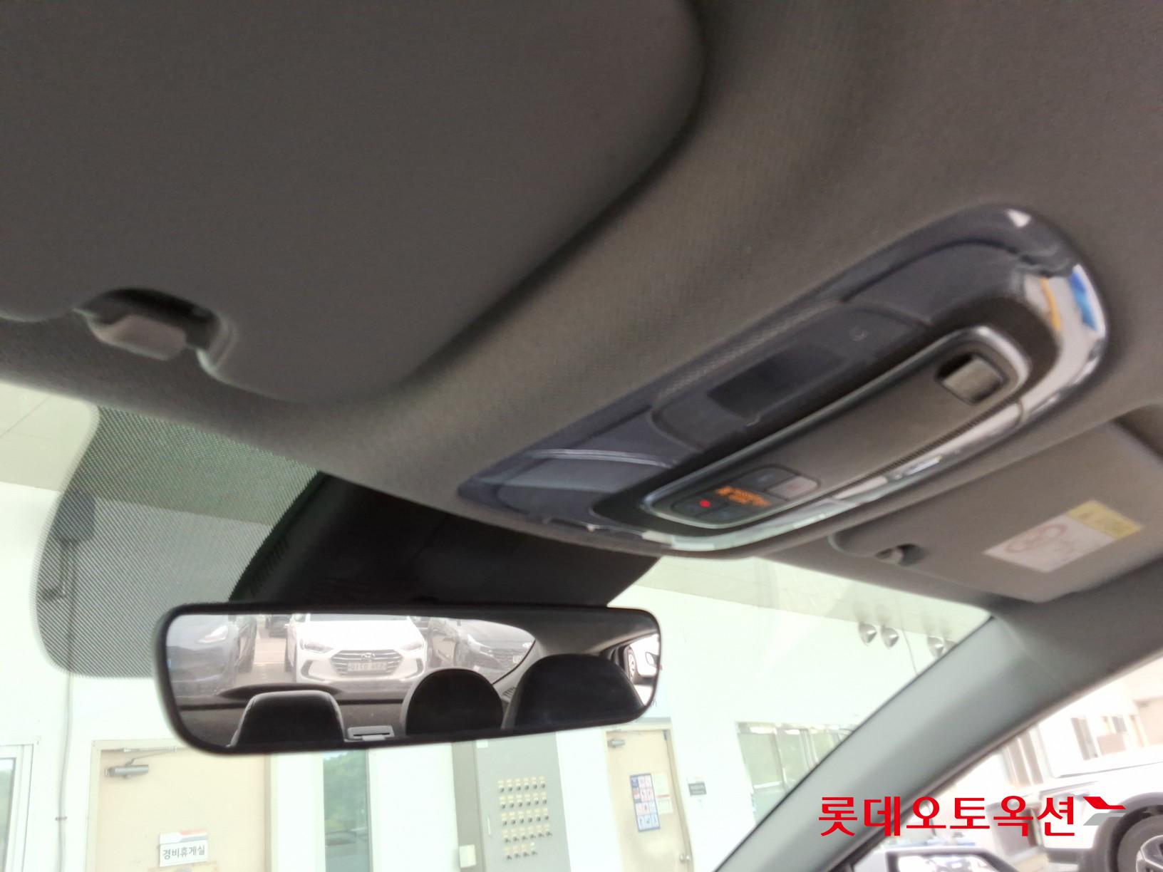 Hyundai Elantra 2021 - Image 31