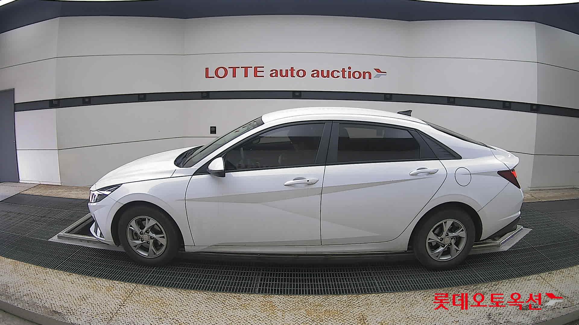 هيونداي إلانترا 2021 - صورة 13