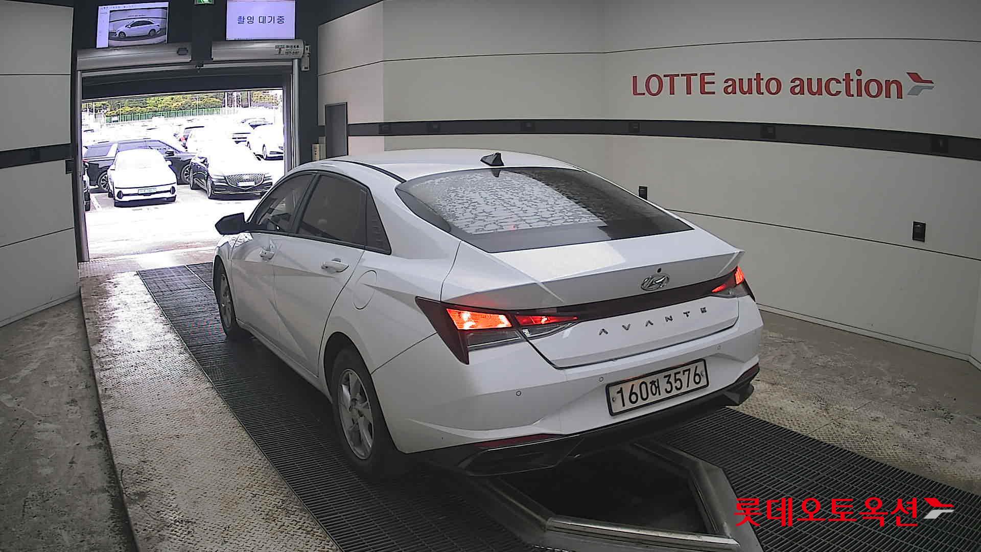 هيونداي إلانترا 2021 - صورة 16