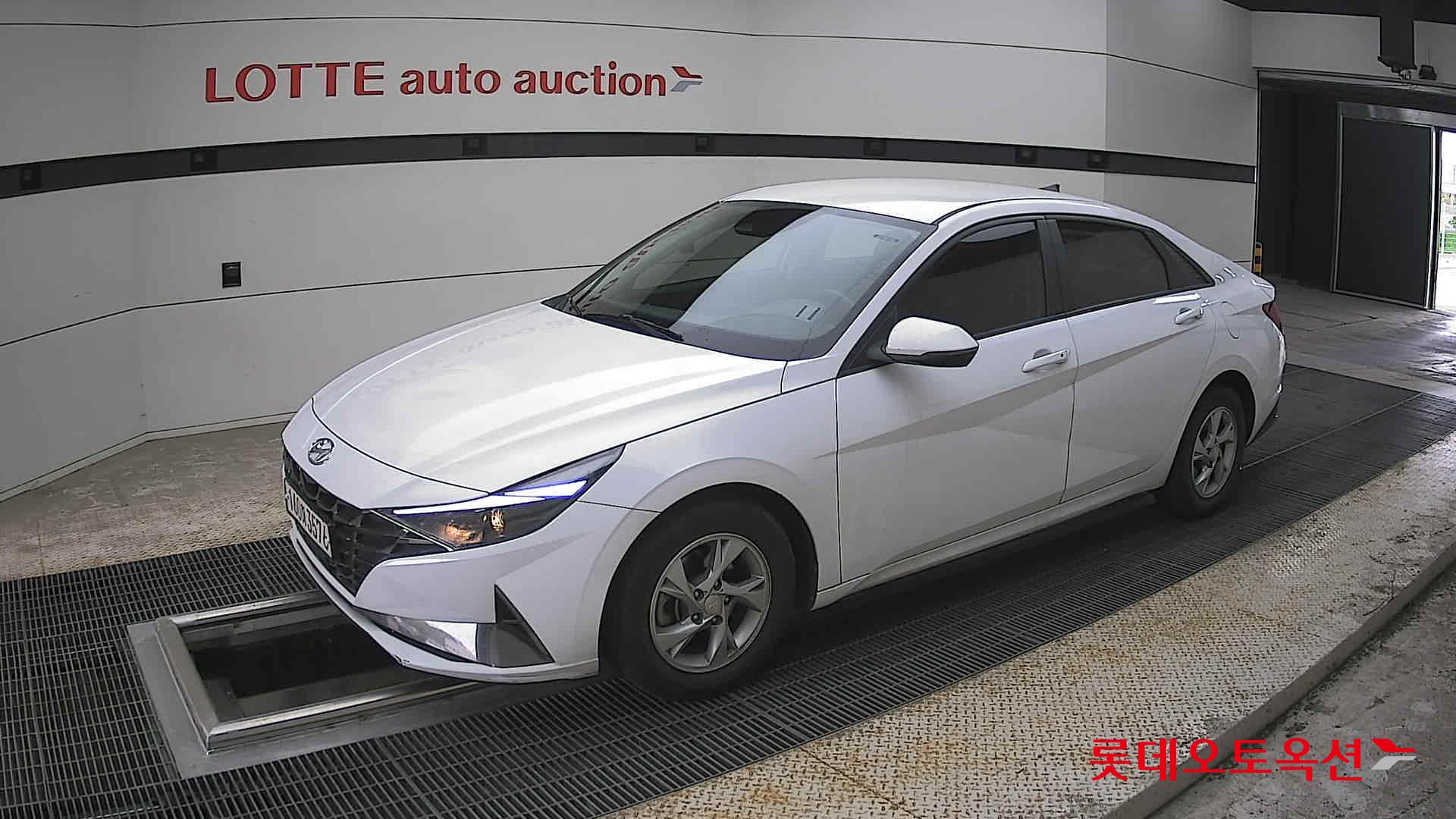 هيونداي إلانترا 2021 - صورة 11