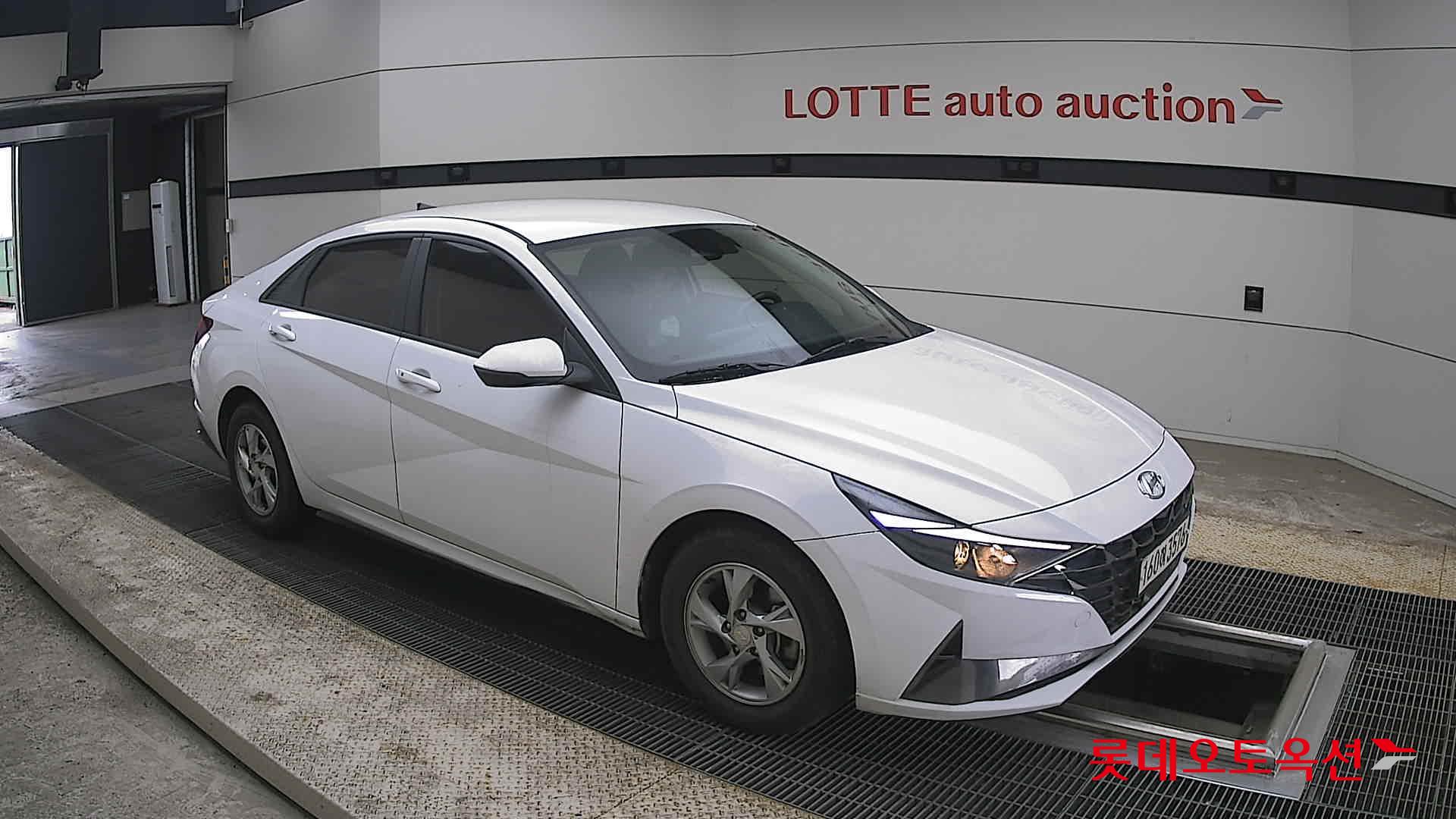 هيونداي إلانترا 2021 - صورة 23