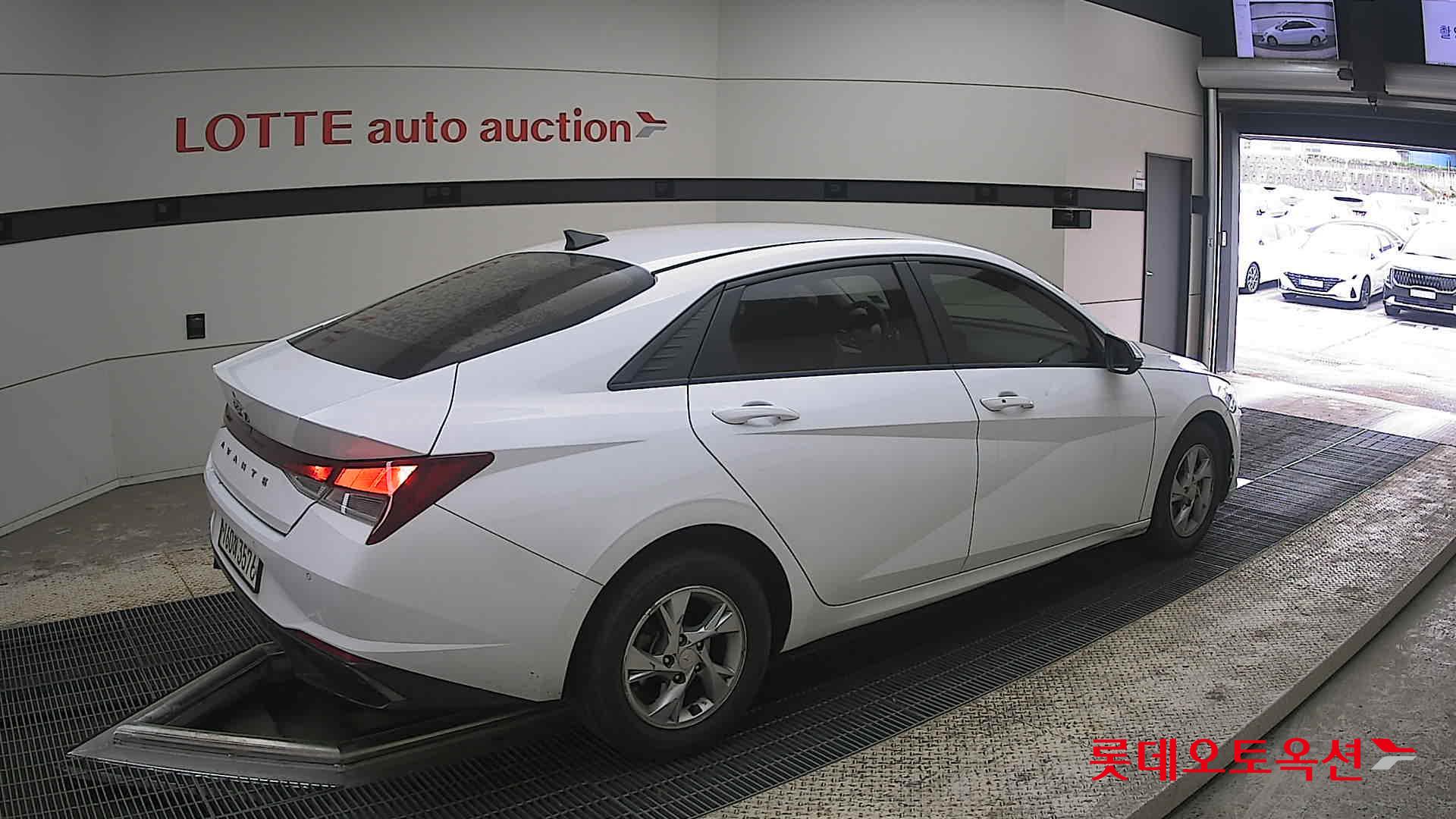 هيونداي إلانترا 2021 - صورة 19