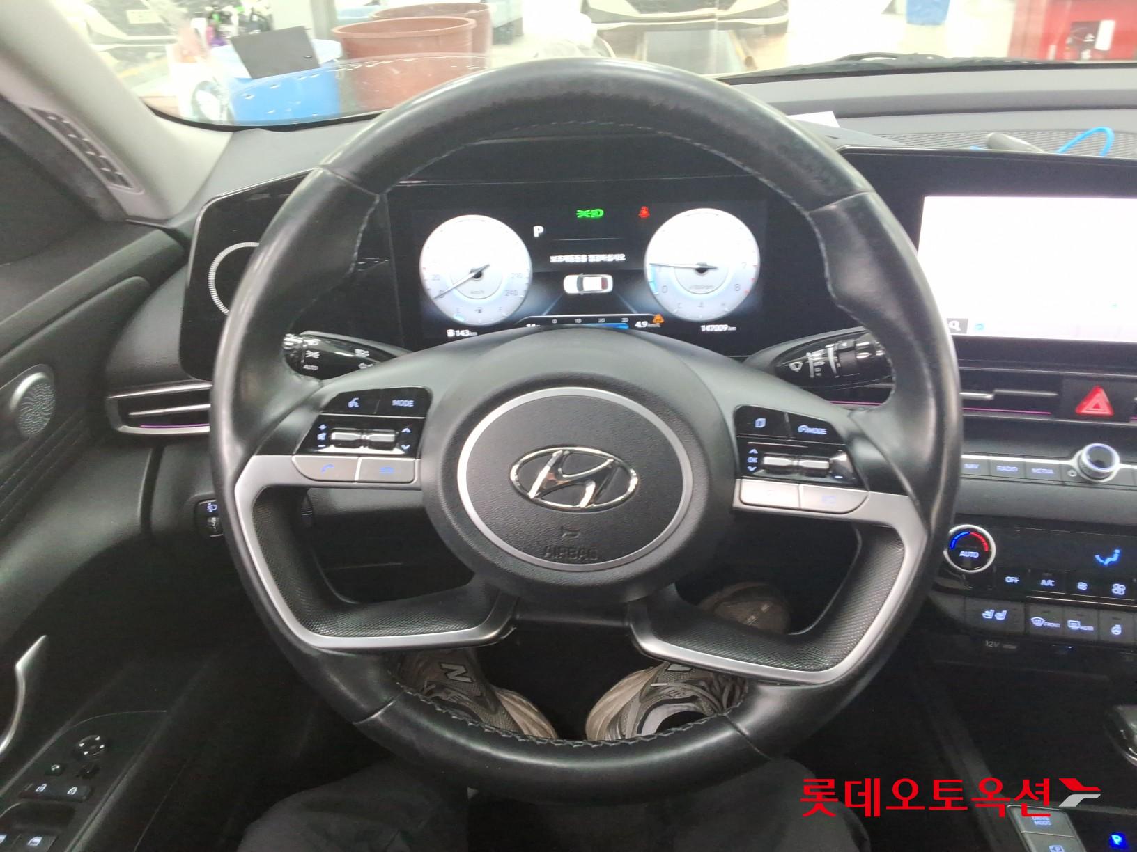 هيونداي إلانترا 2021 - صورة 30