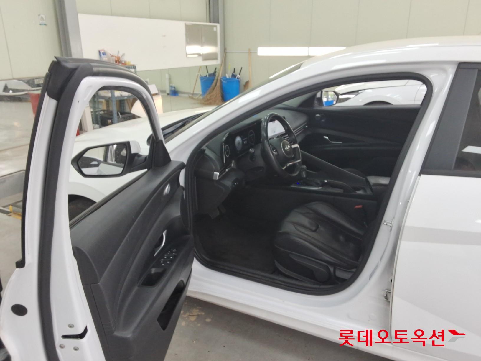 هيونداي إلانترا 2021 - صورة 37