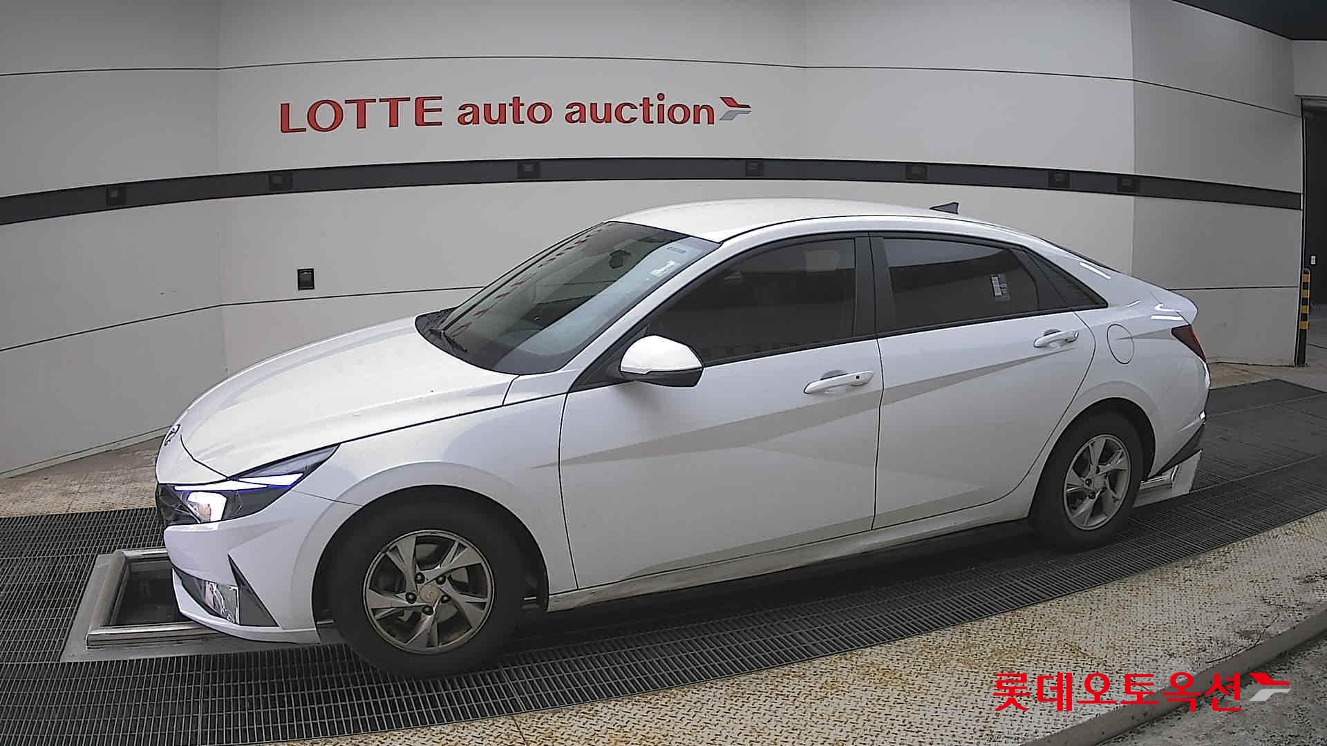 هيونداي إلانترا 2021 - صورة 12