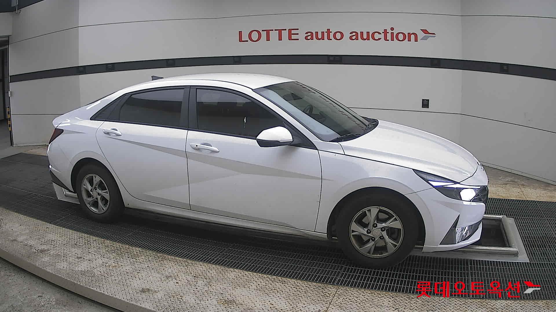 هيونداي إلانترا 2021 - صورة 22