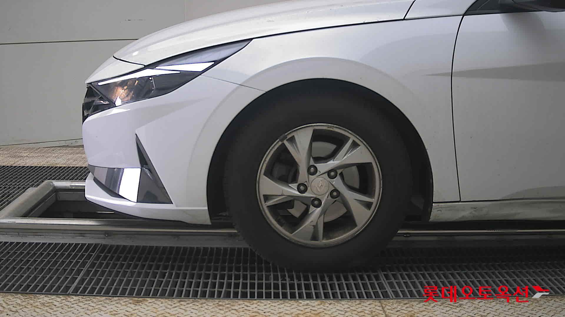 هيونداي إلانترا 2021 - صورة 25