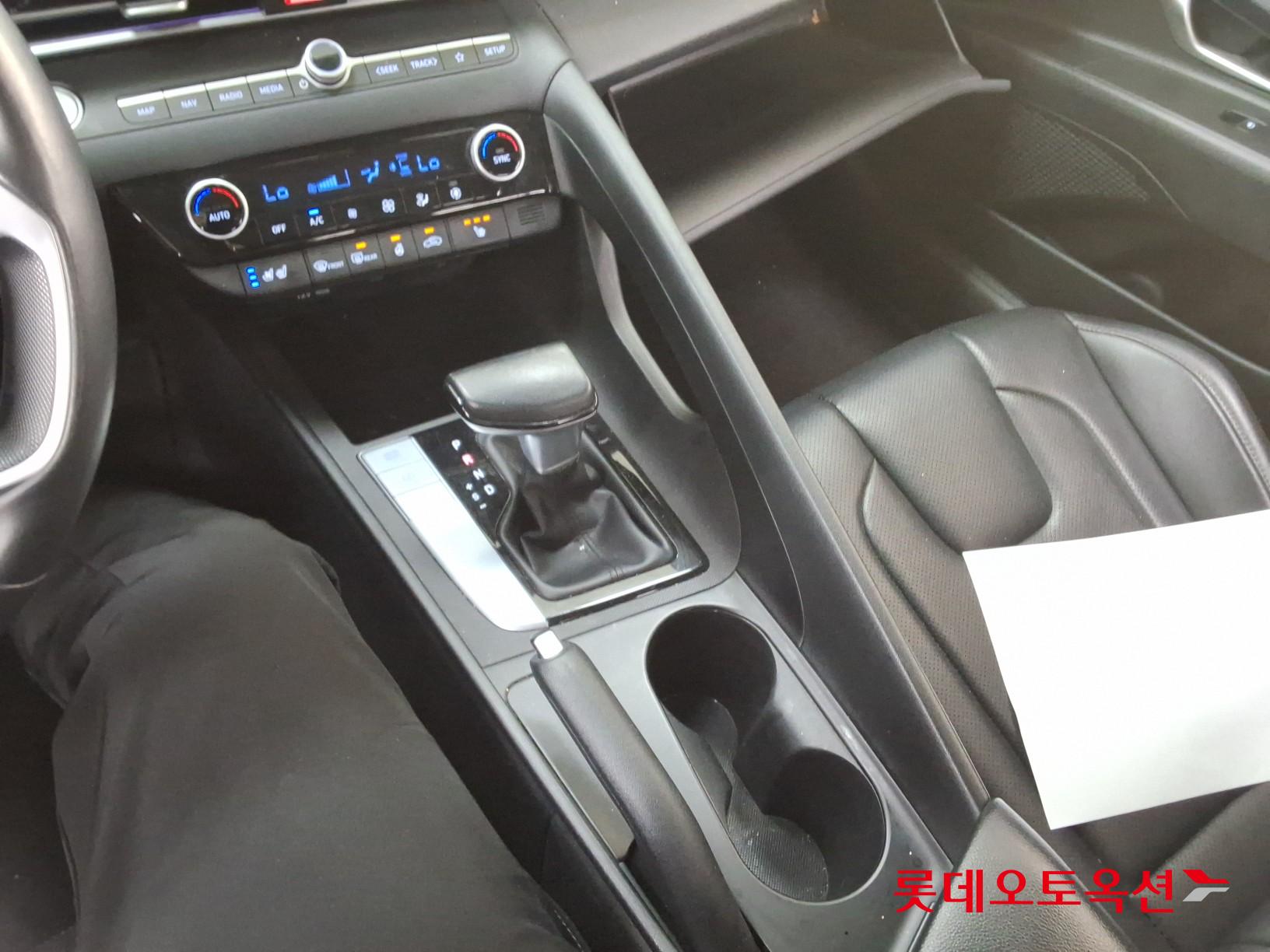 هيونداي إلانترا 2021 - صورة 34