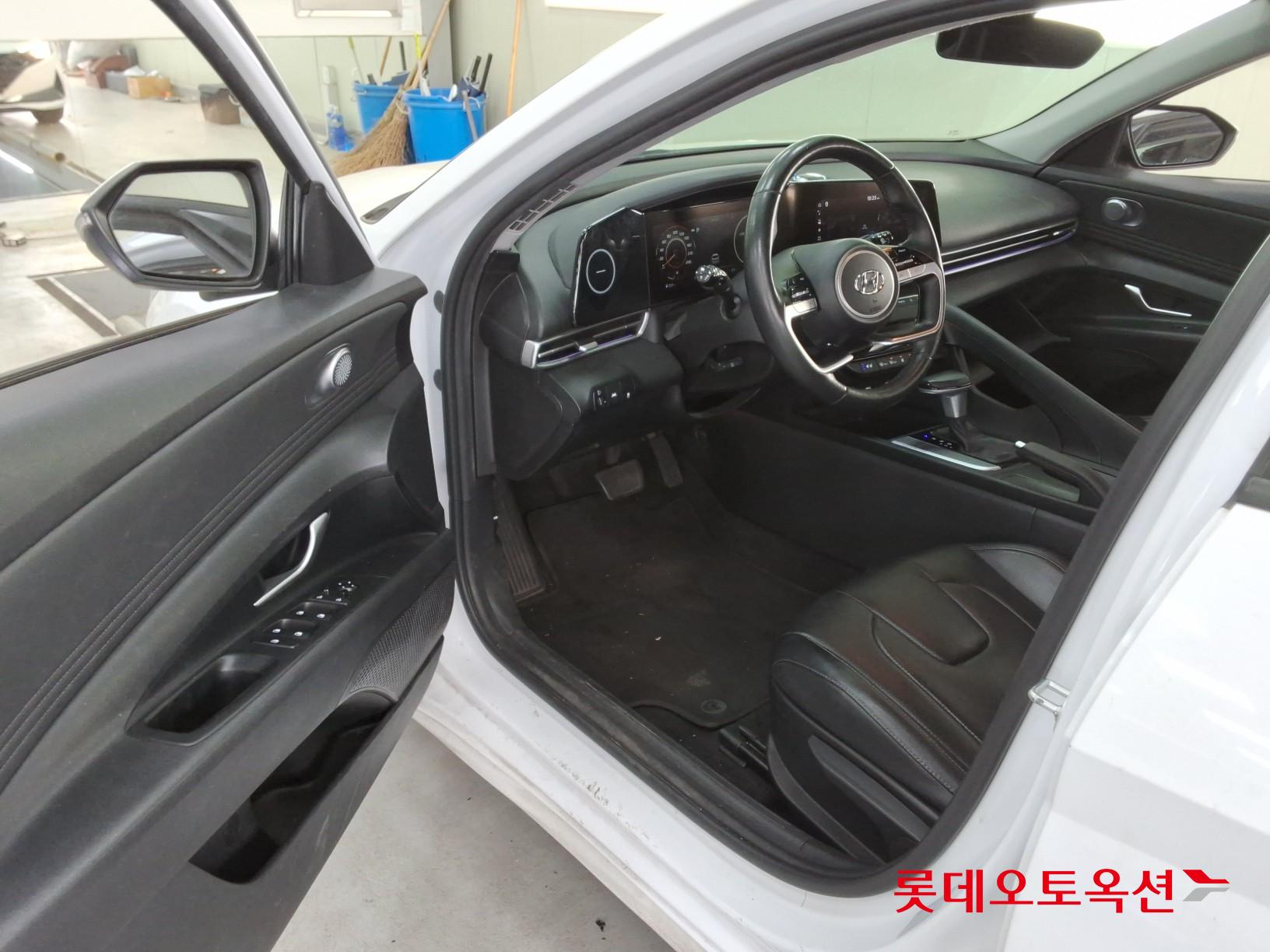 هيونداي إلانترا 2021 - صورة 35