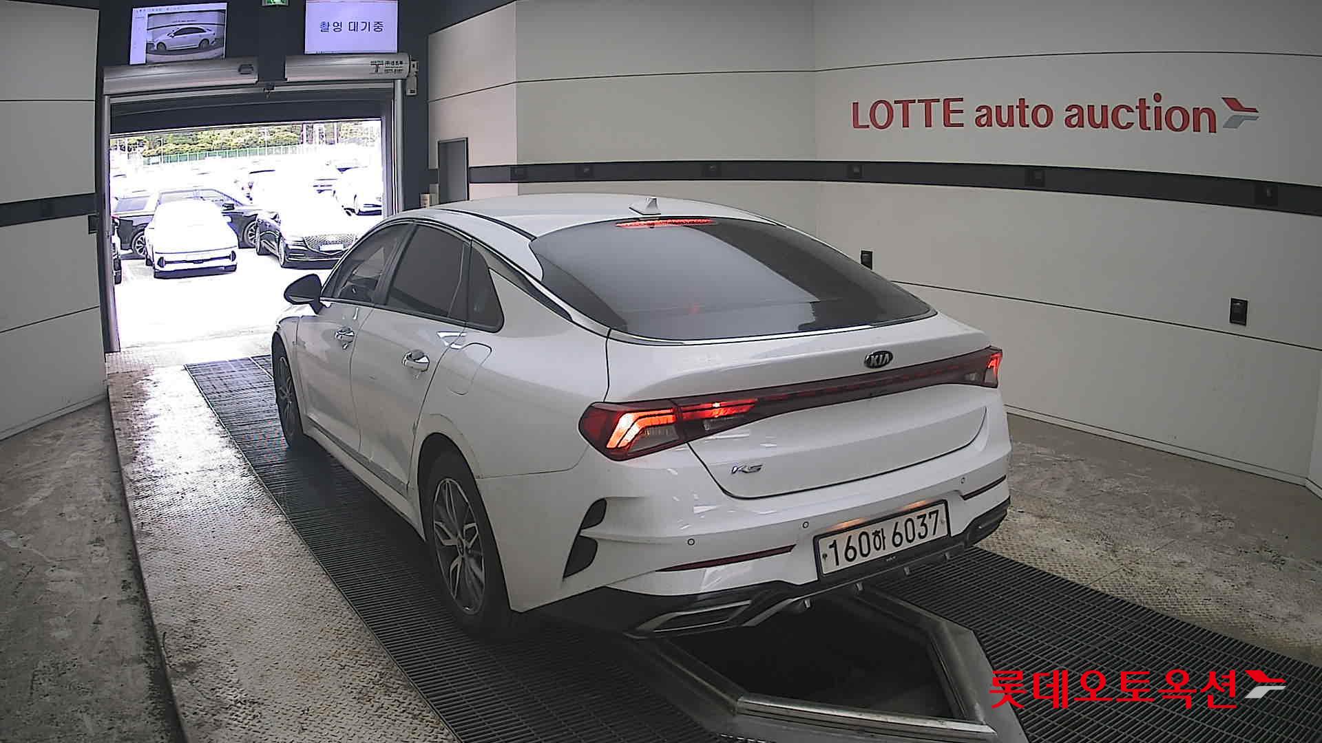 كيا K5 2021 - صورة 16