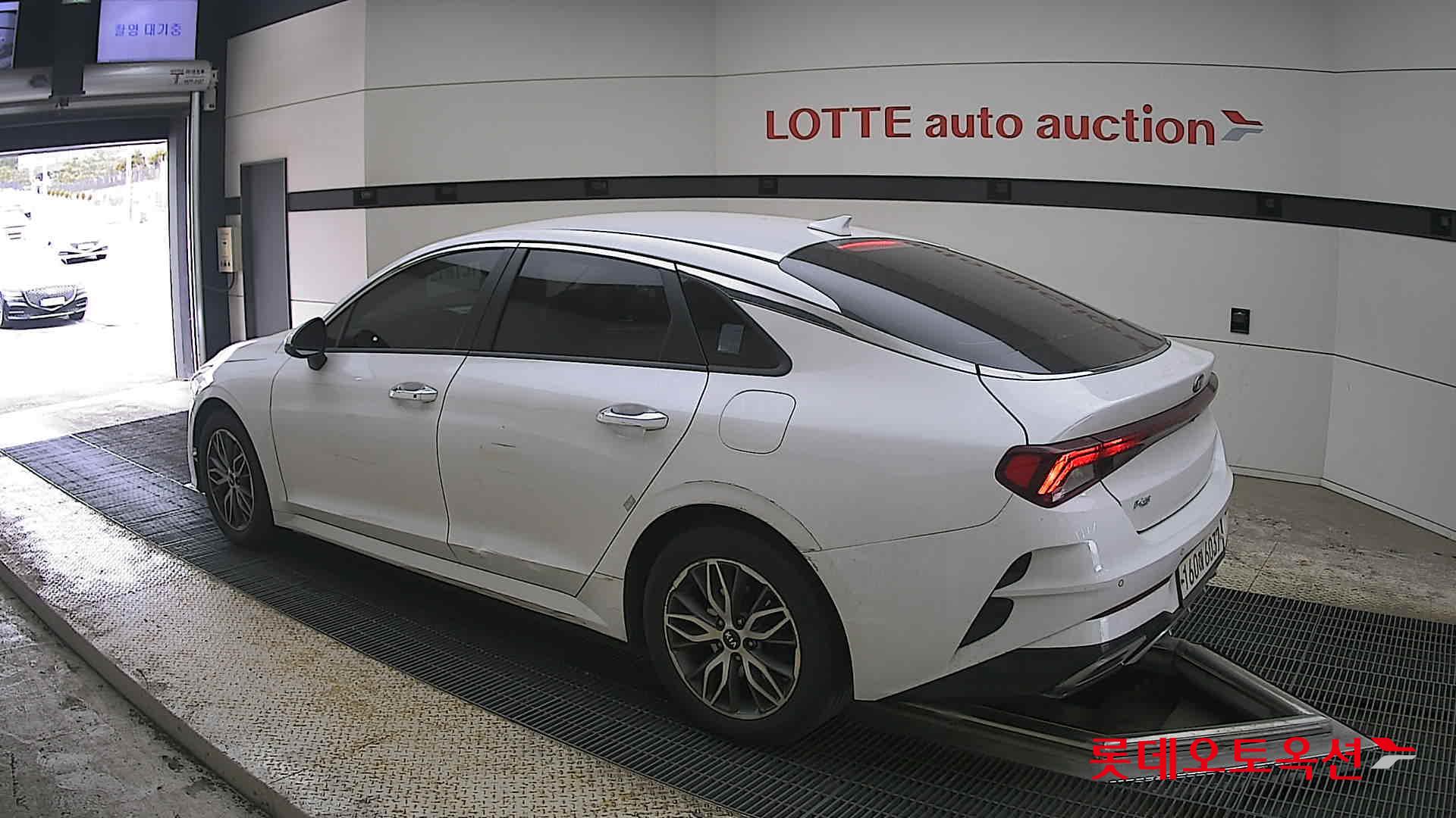 كيا K5 2021 - صورة 15