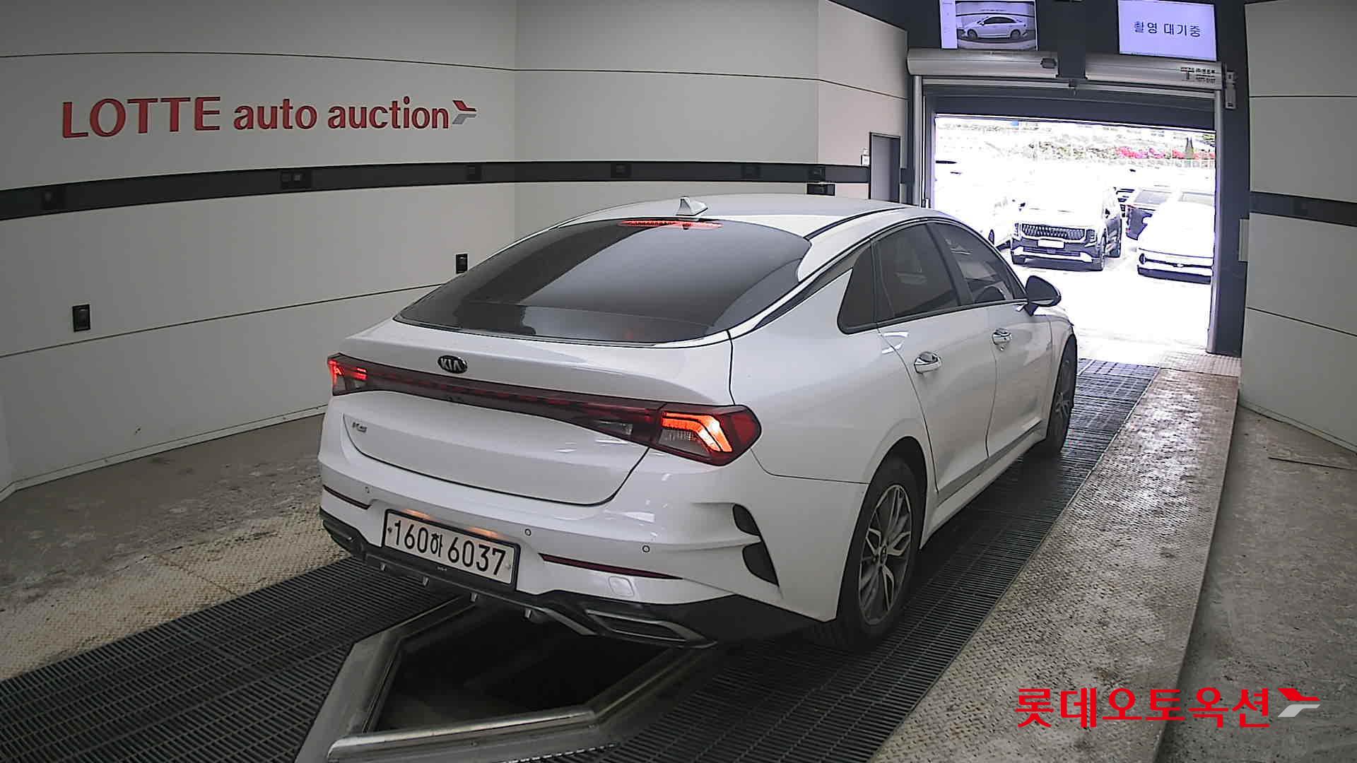 كيا K5 2021 - صورة 18