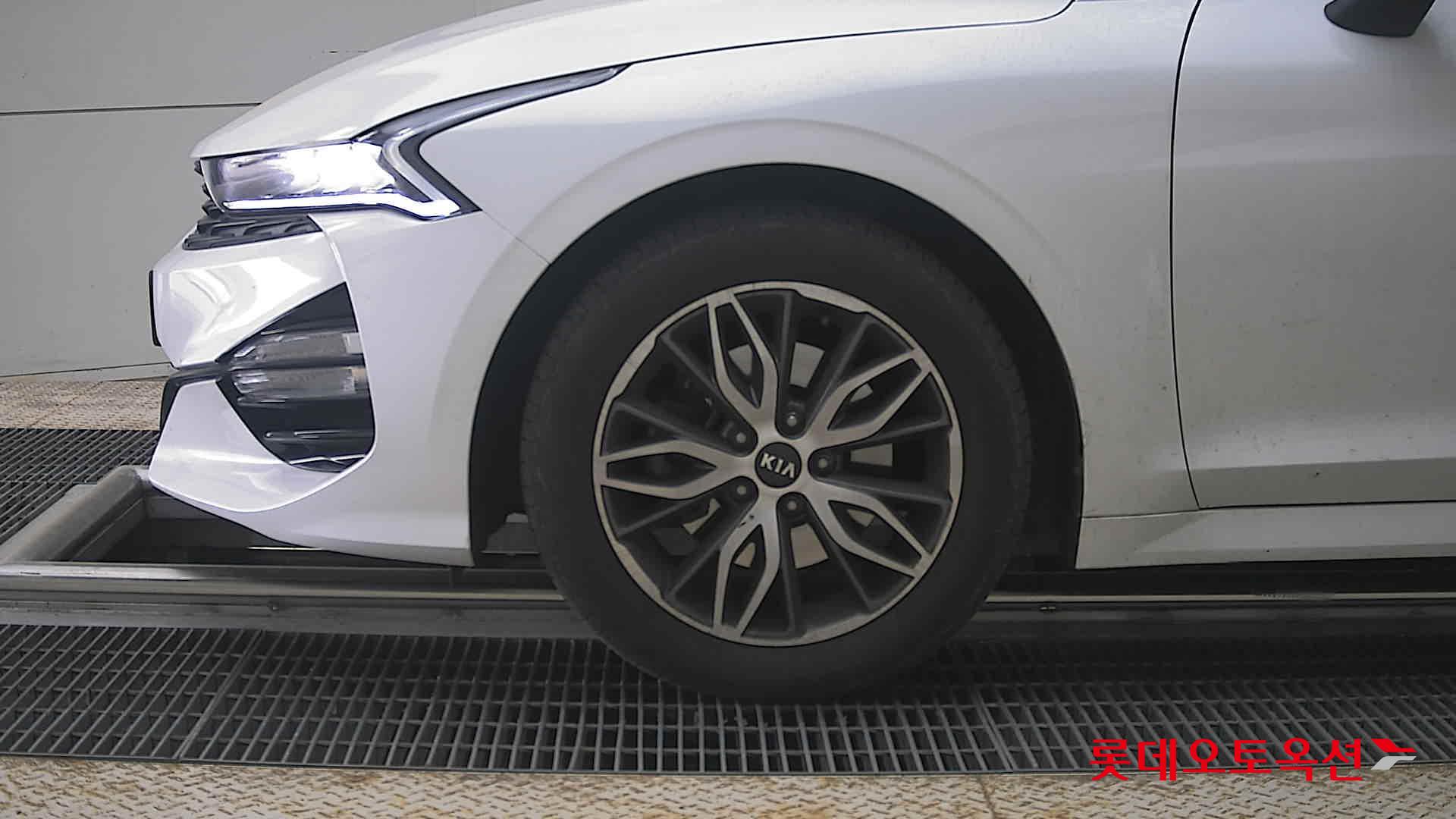 كيا K5 2021 - صورة 25