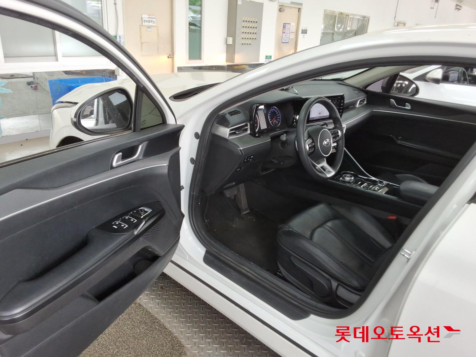 كيا K5 2021 - صورة 35