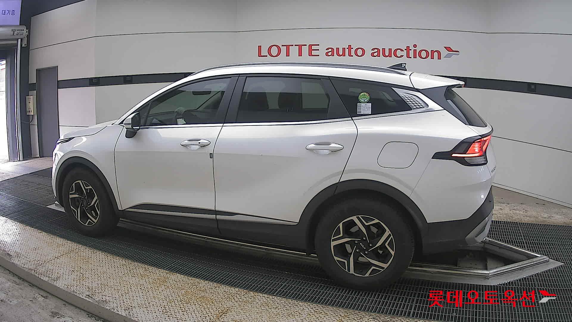 Kia Sportage 2022 - Image 14