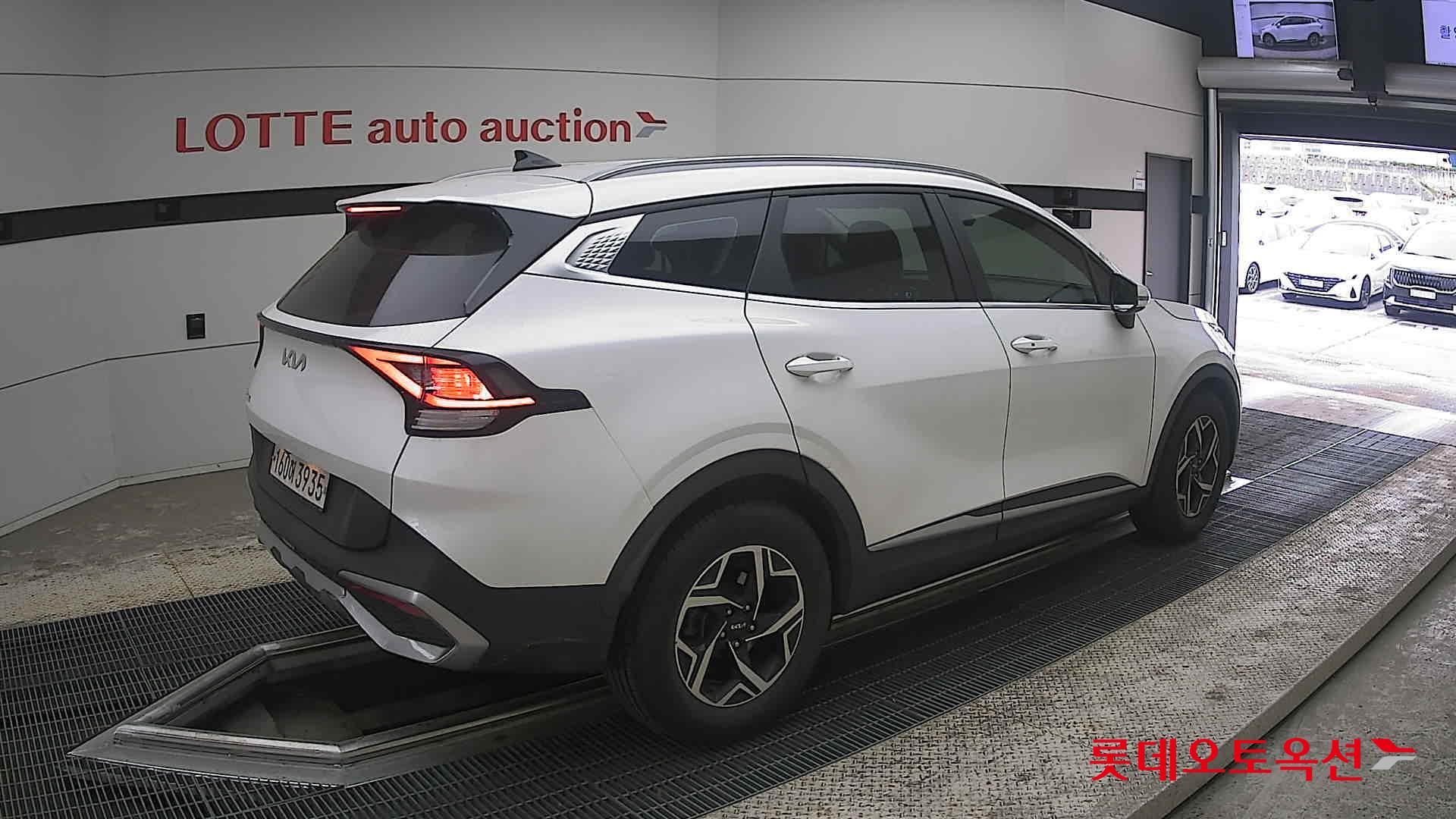 Kia Sportage 2022 - Image 19