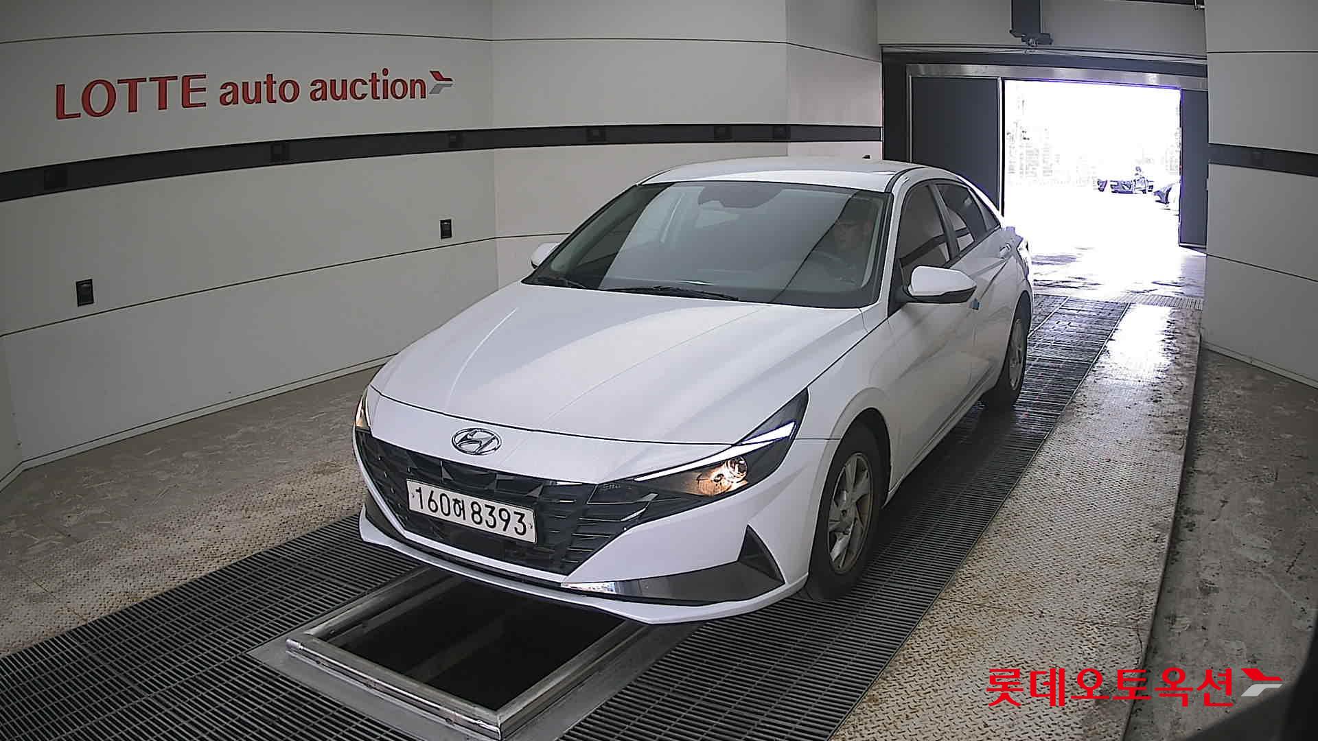 Hyundai Elantra 2021 - Image 10