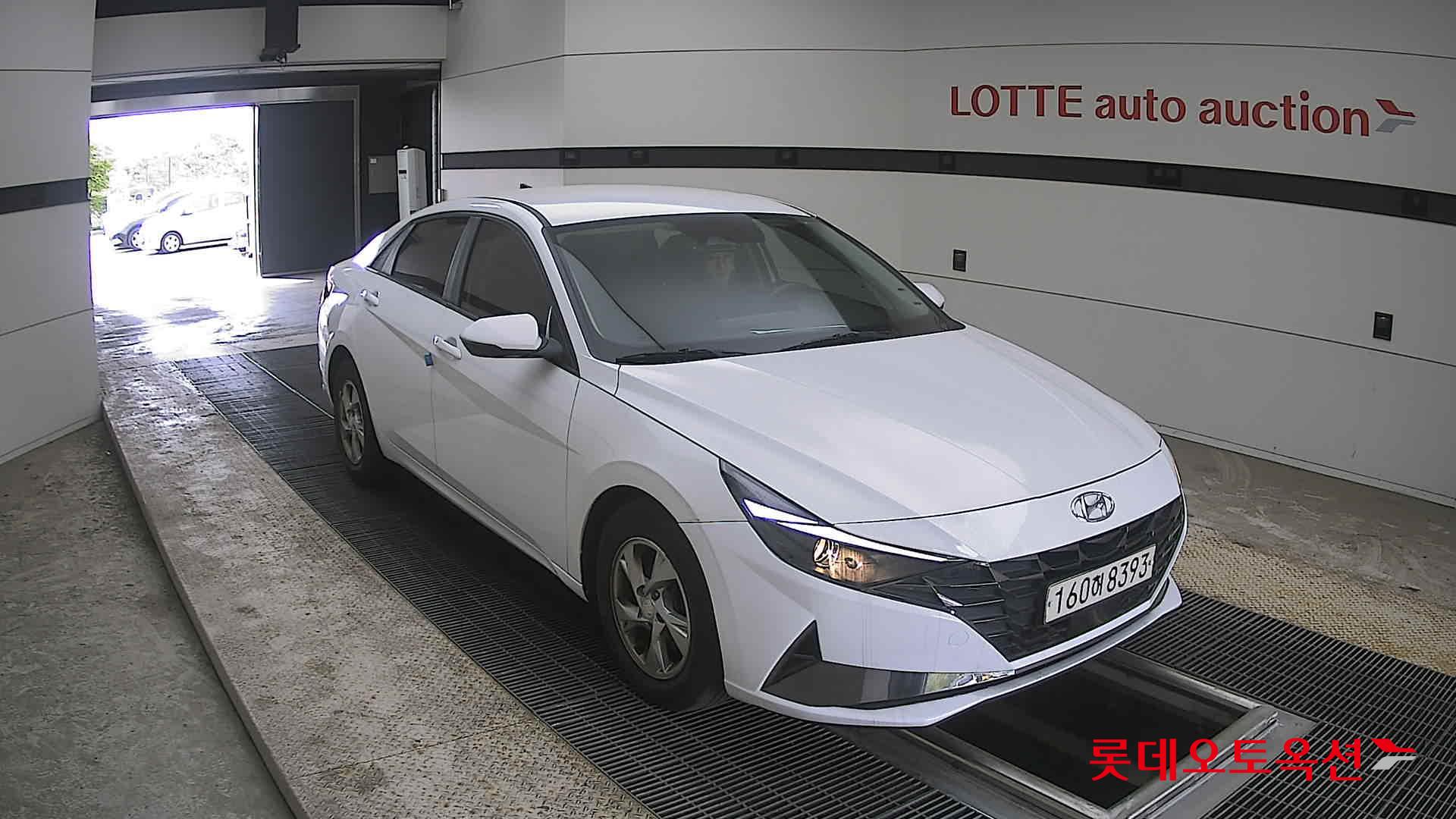 Hyundai Elantra 2021 - Image 6