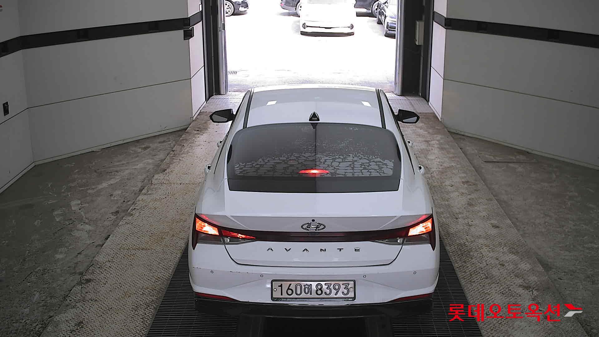 Hyundai Elantra 2021 - Image 17