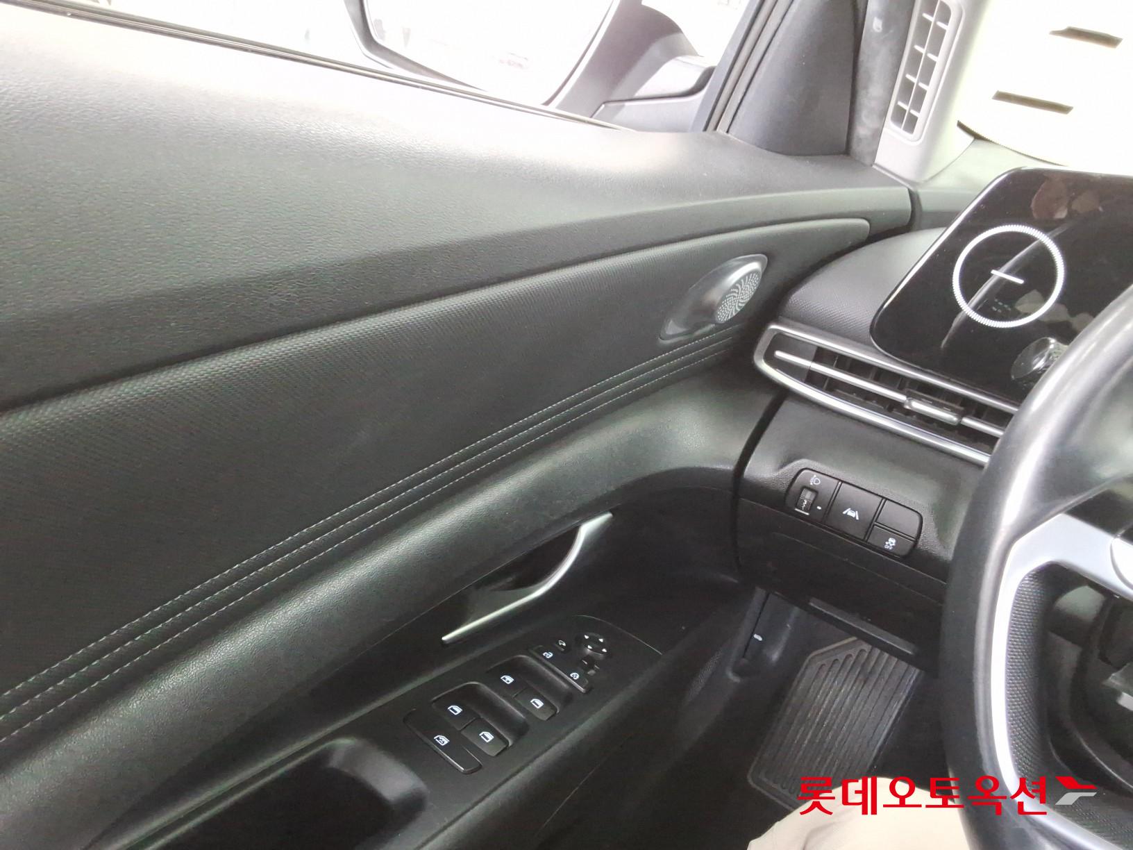 Hyundai Elantra 2021 - Image 29