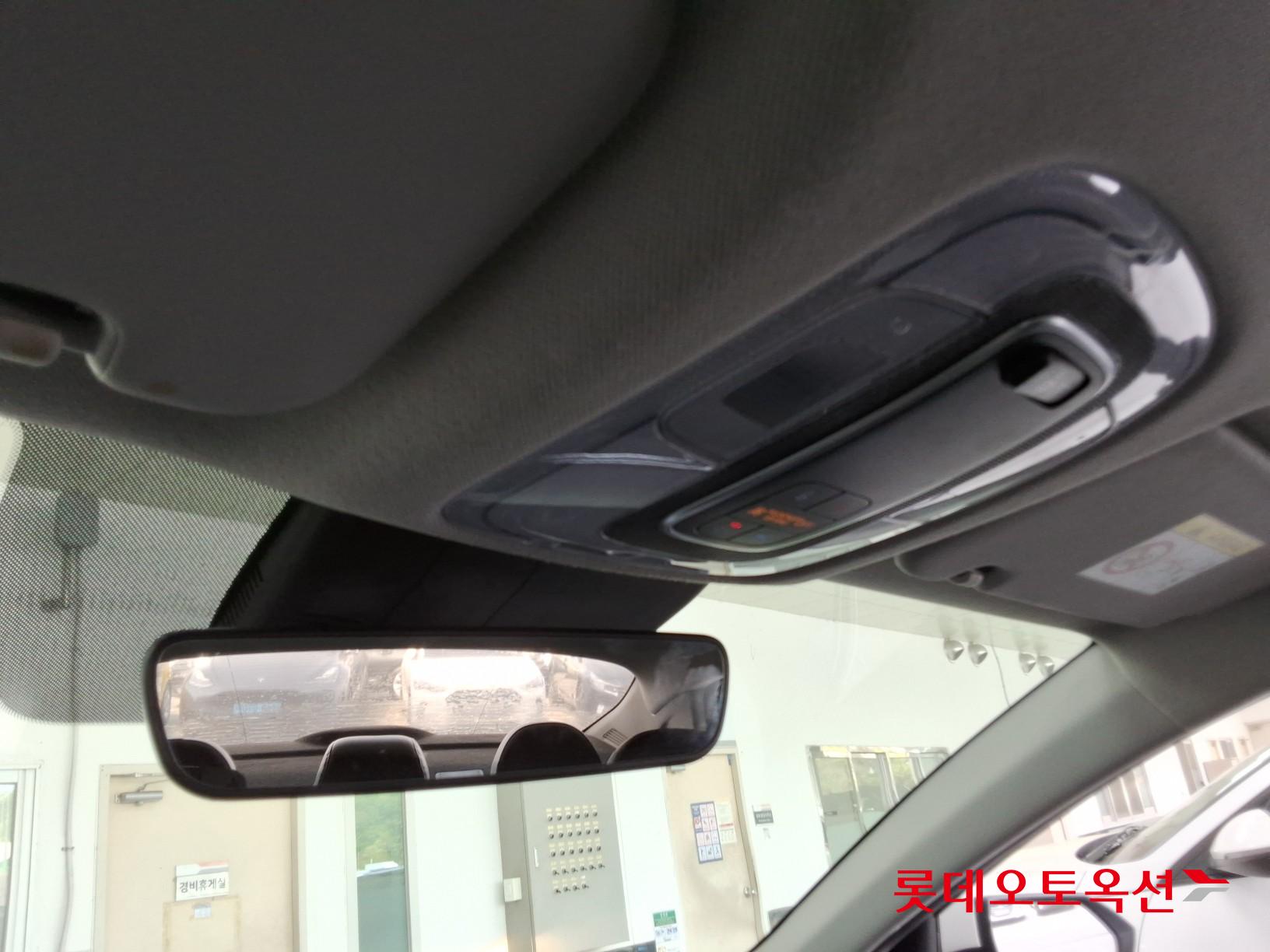 Hyundai Elantra 2021 - Image 31