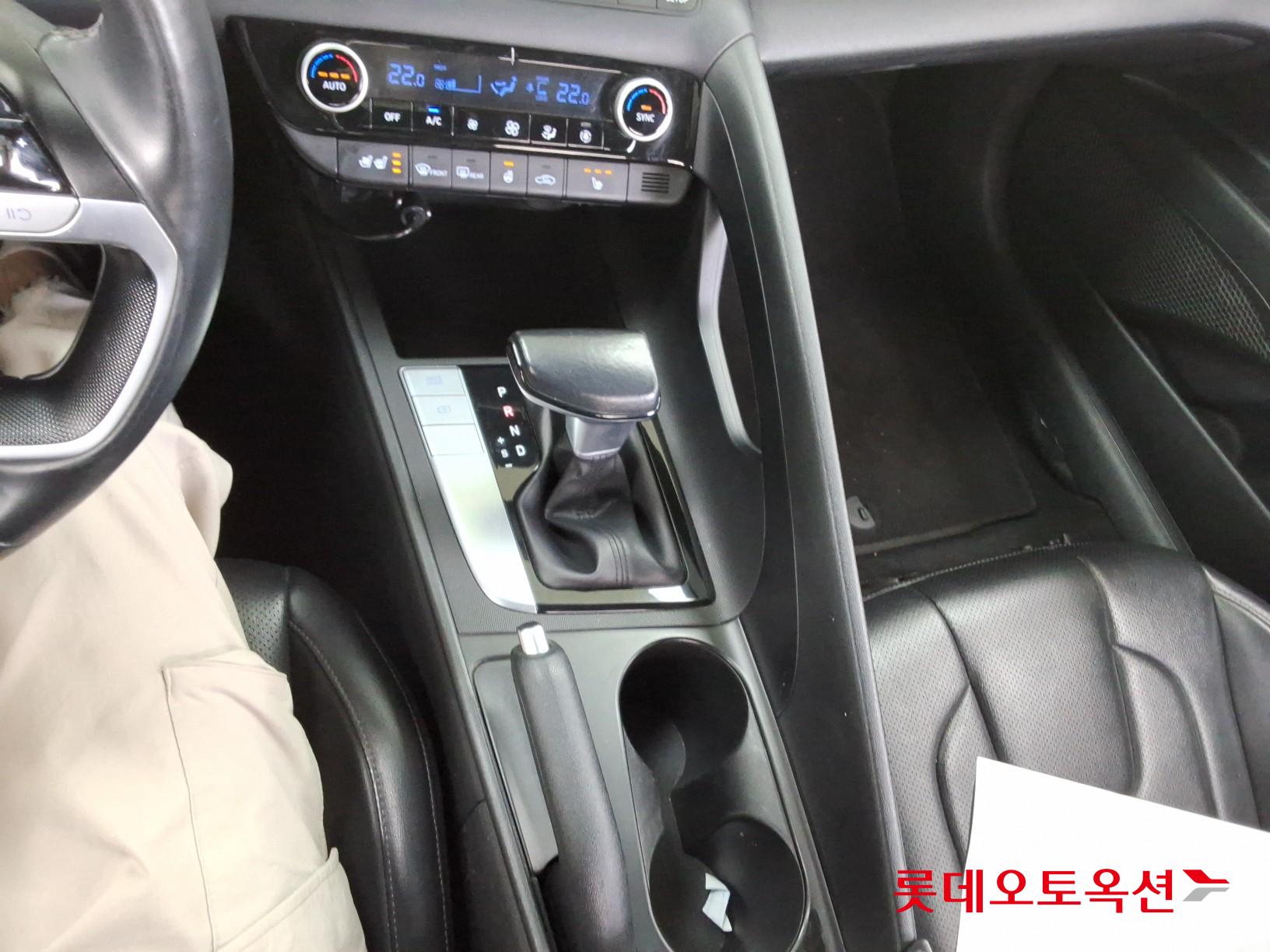 Hyundai Elantra 2021 - Image 34