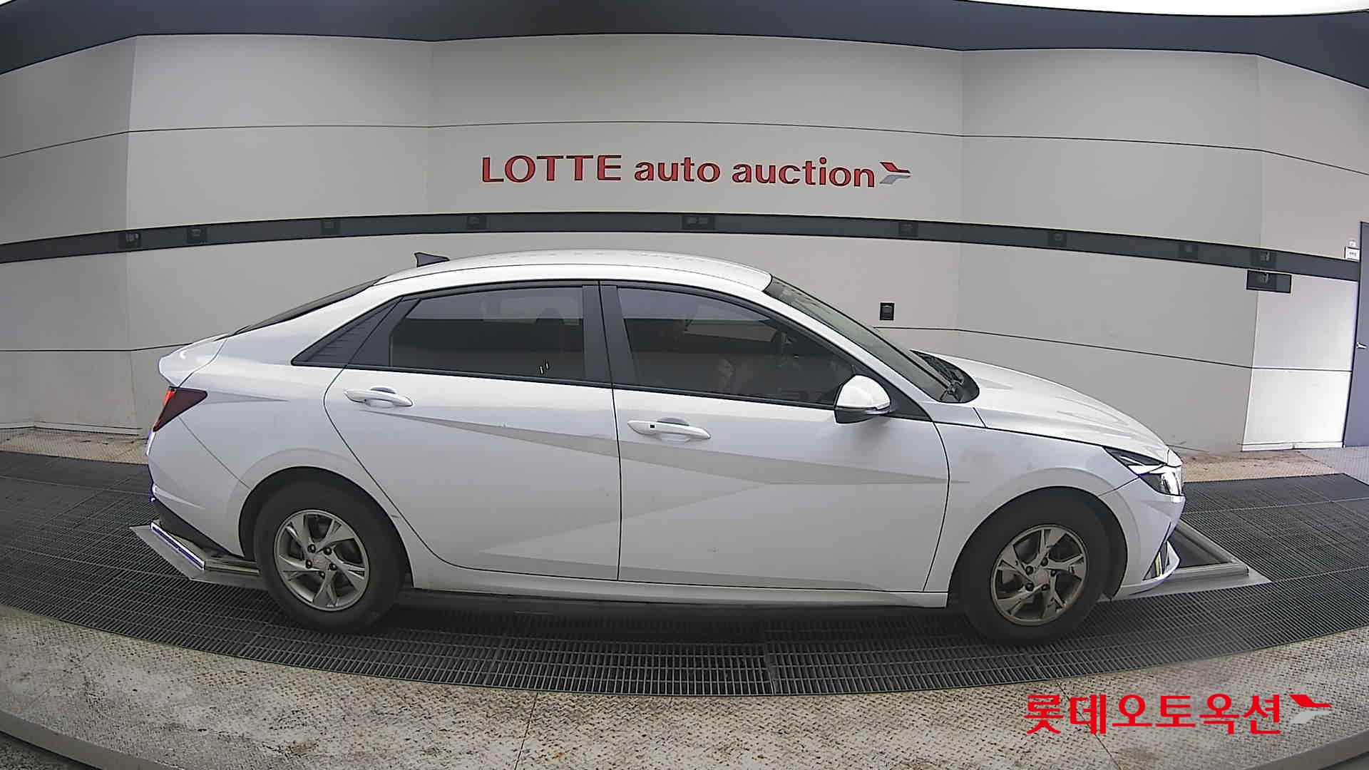 Hyundai Elantra 2021 - Image 21