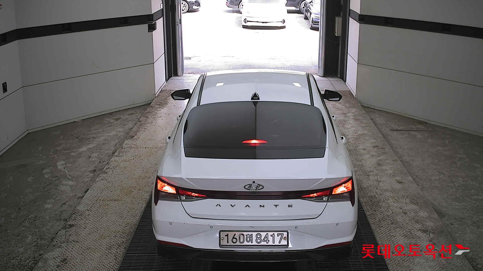 Hyundai Elantra 2021 - Image 17
