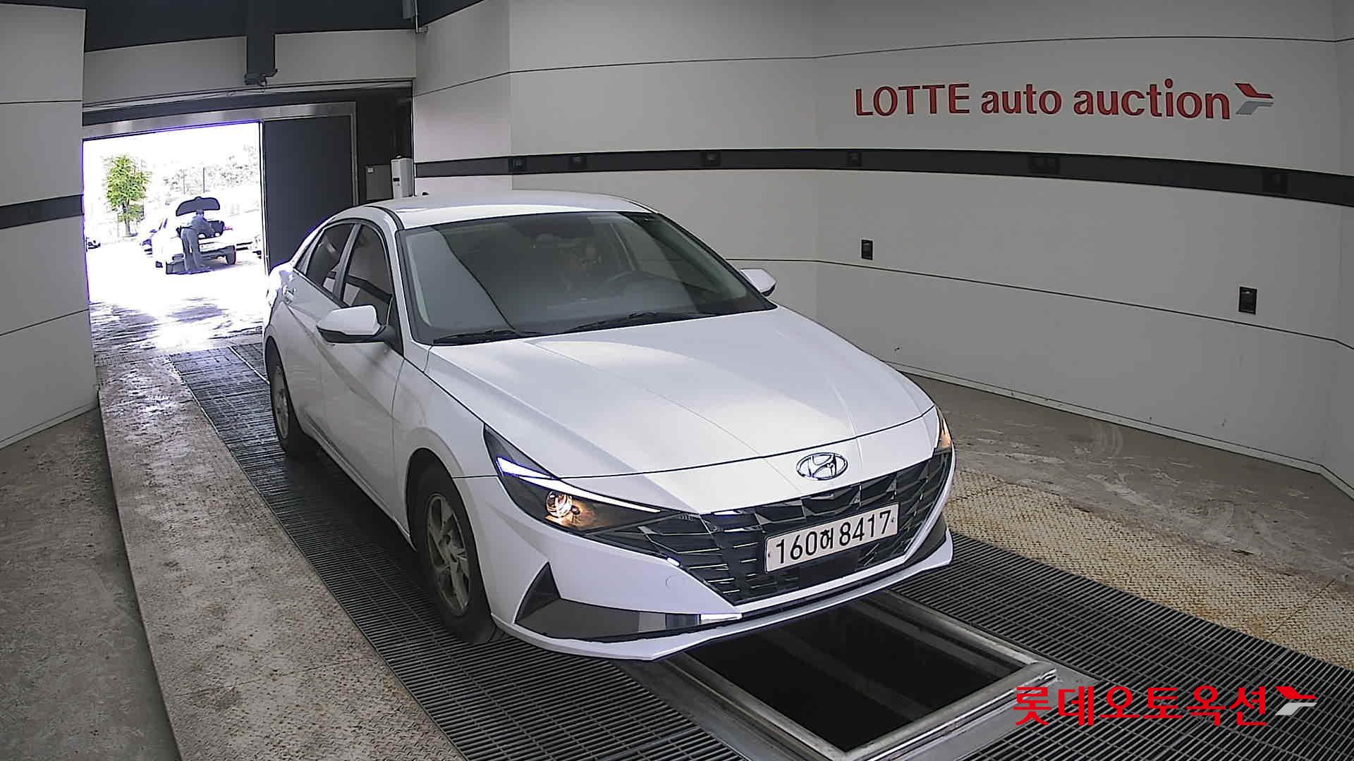 Hyundai Elantra 2021 - Image 24