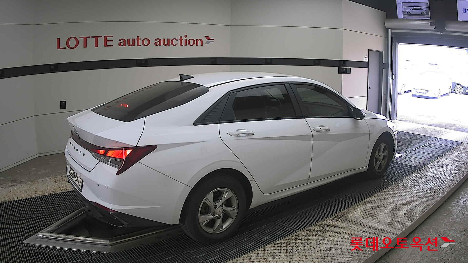 Hyundai Elantra 2021 - Image 19