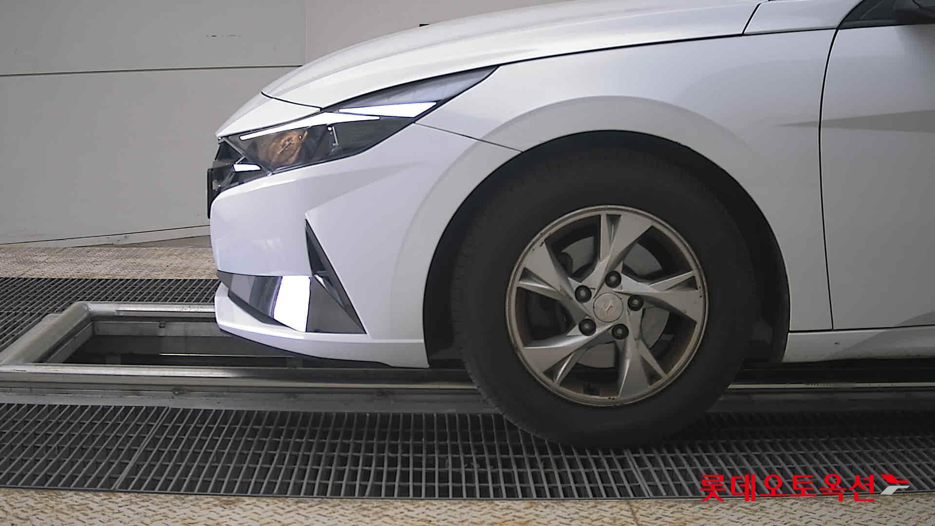 Hyundai Elantra 2021 - Image 25