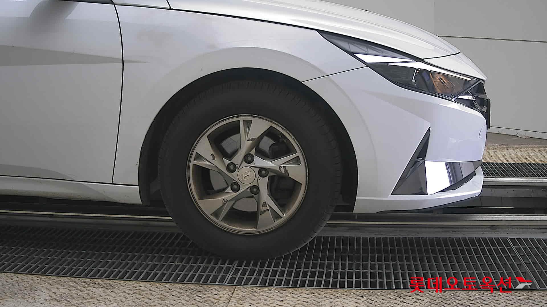 Hyundai Elantra 2021 - Image 27