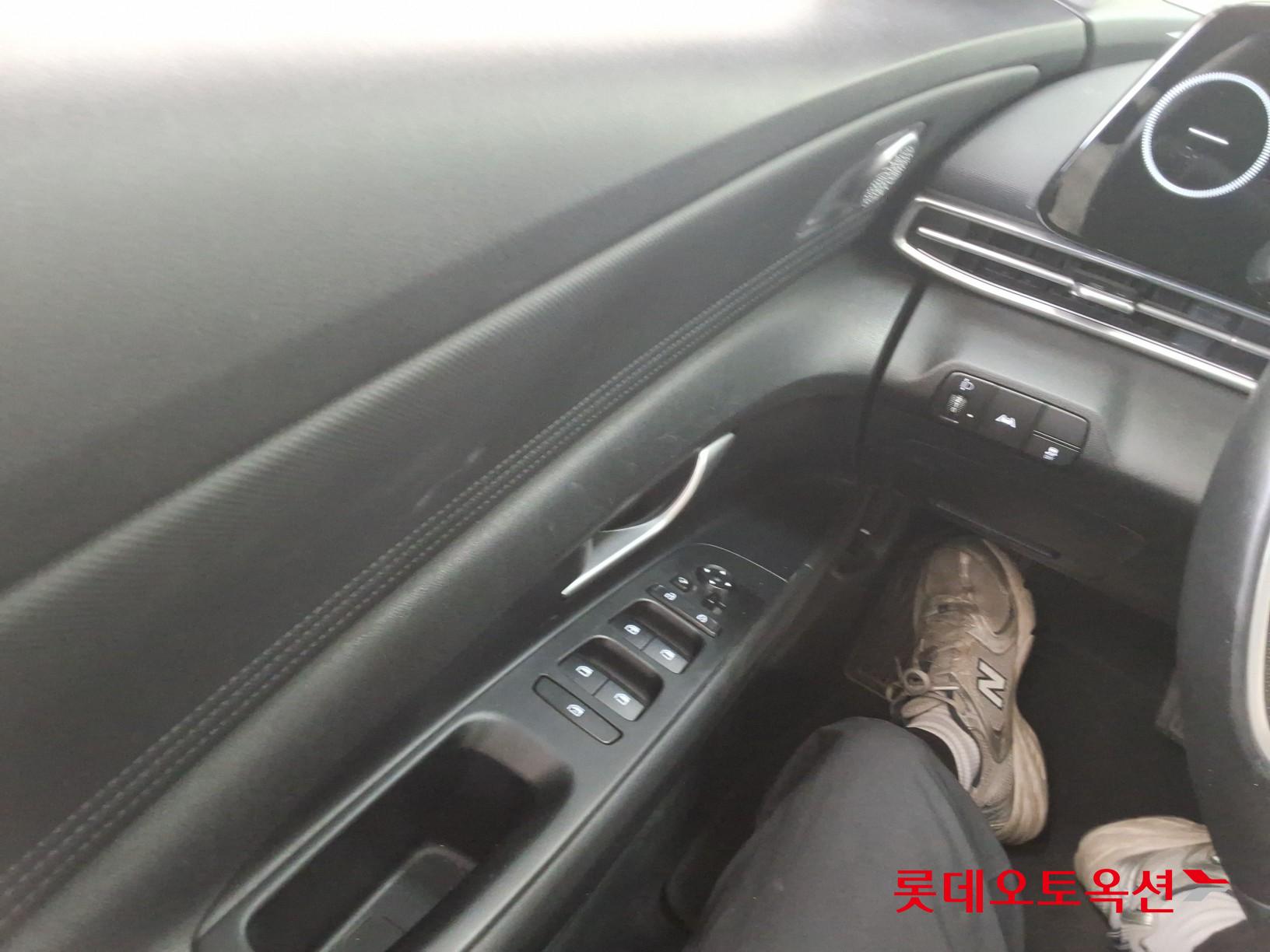 Hyundai Elantra 2021 - Image 29