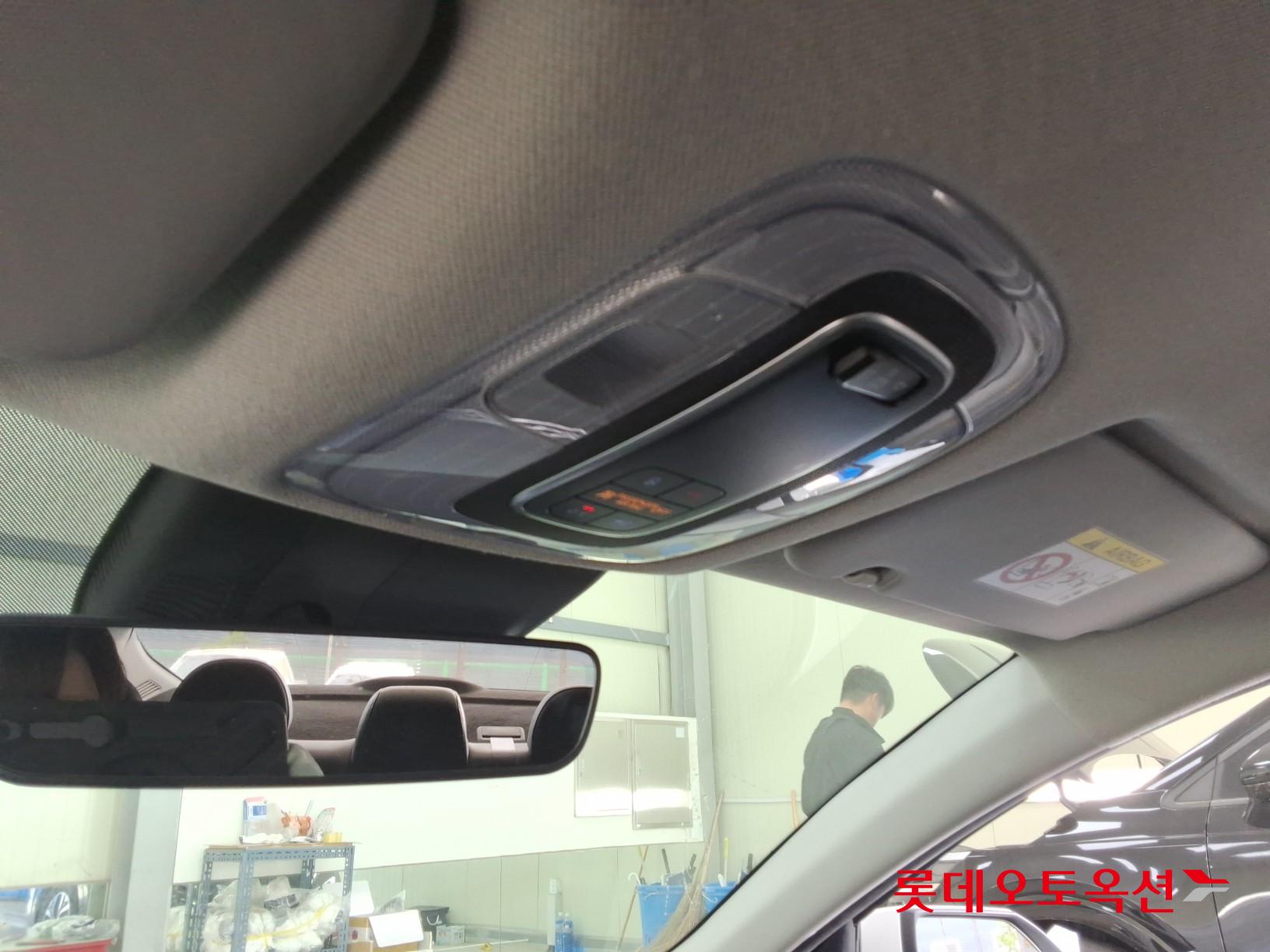 Hyundai Elantra 2021 - Image 32