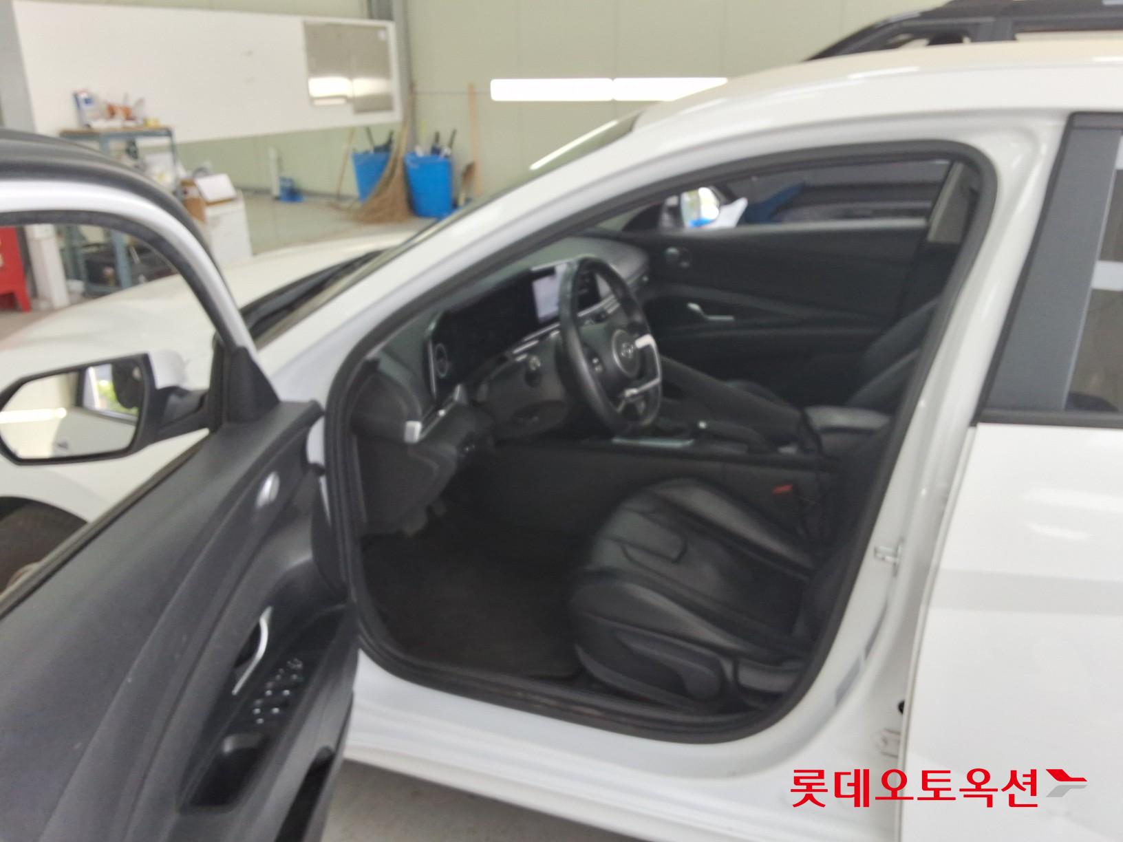 Hyundai Elantra 2021 - Image 37