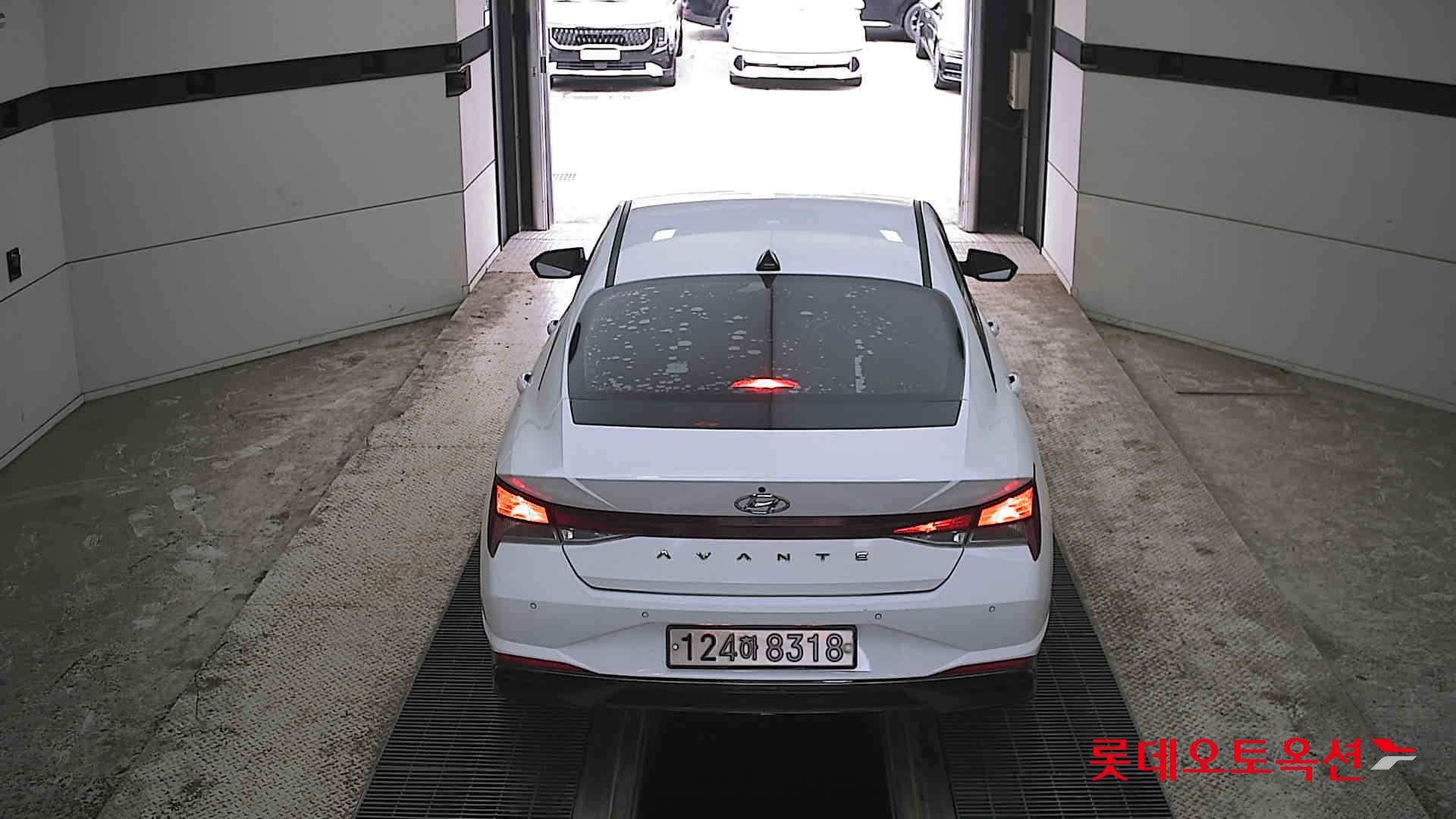 هيونداي إلانترا 2021 - صورة 17