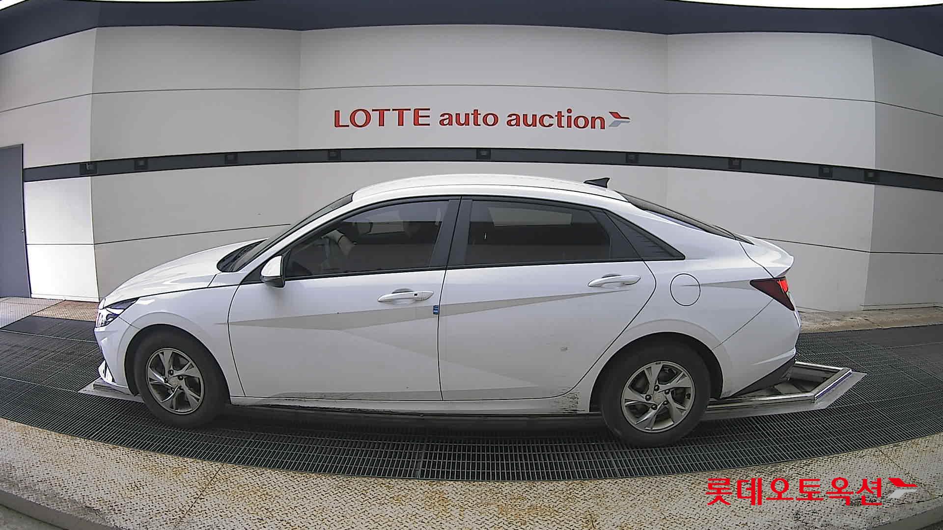 هيونداي إلانترا 2021 - صورة 13