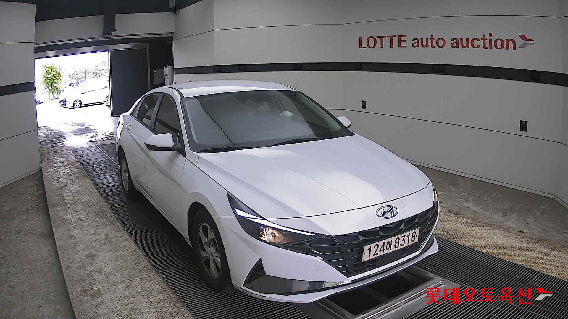 هيونداي إلانترا 2021 - صورة 24