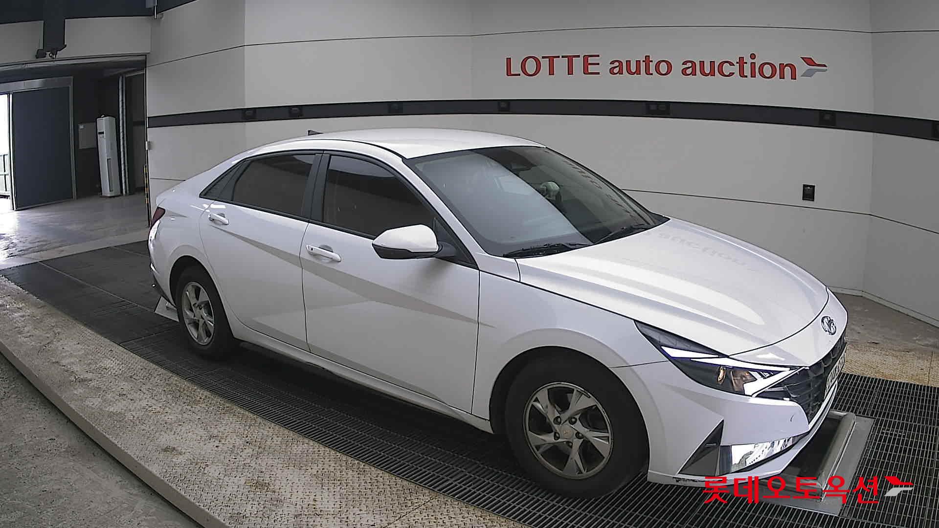 هيونداي إلانترا 2021 - صورة 23