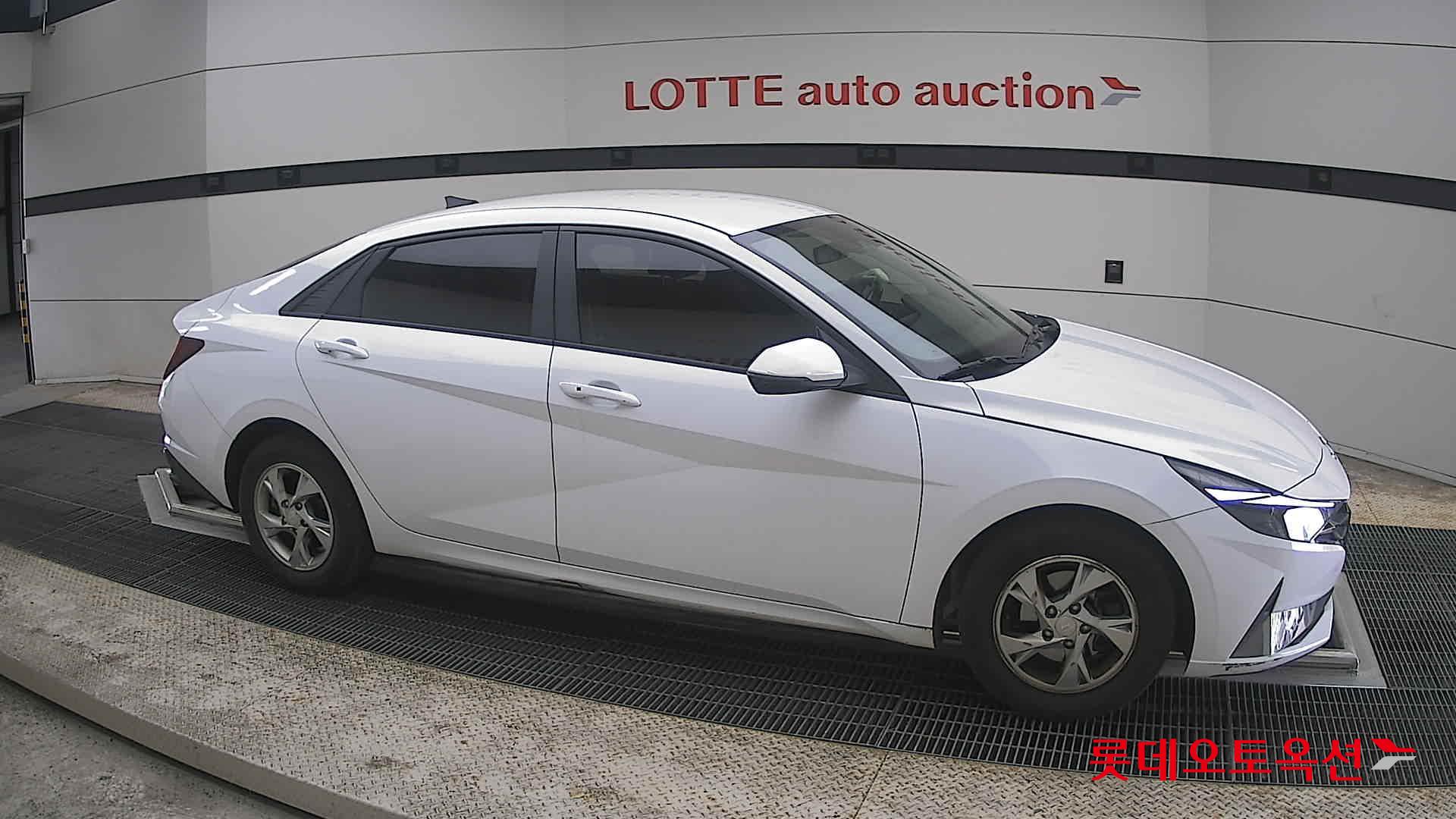 هيونداي إلانترا 2021 - صورة 22