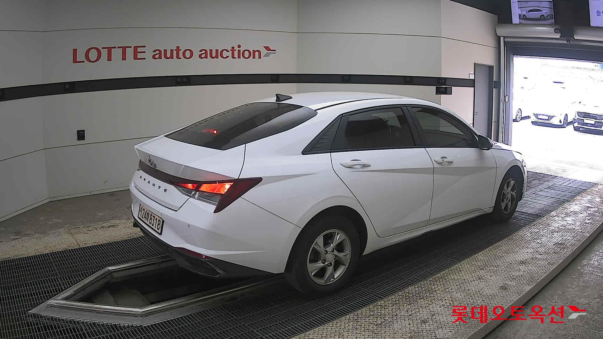 هيونداي إلانترا 2021 - صورة 19