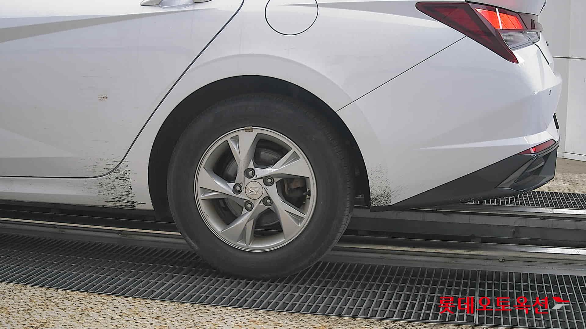 هيونداي إلانترا 2021 - صورة 26