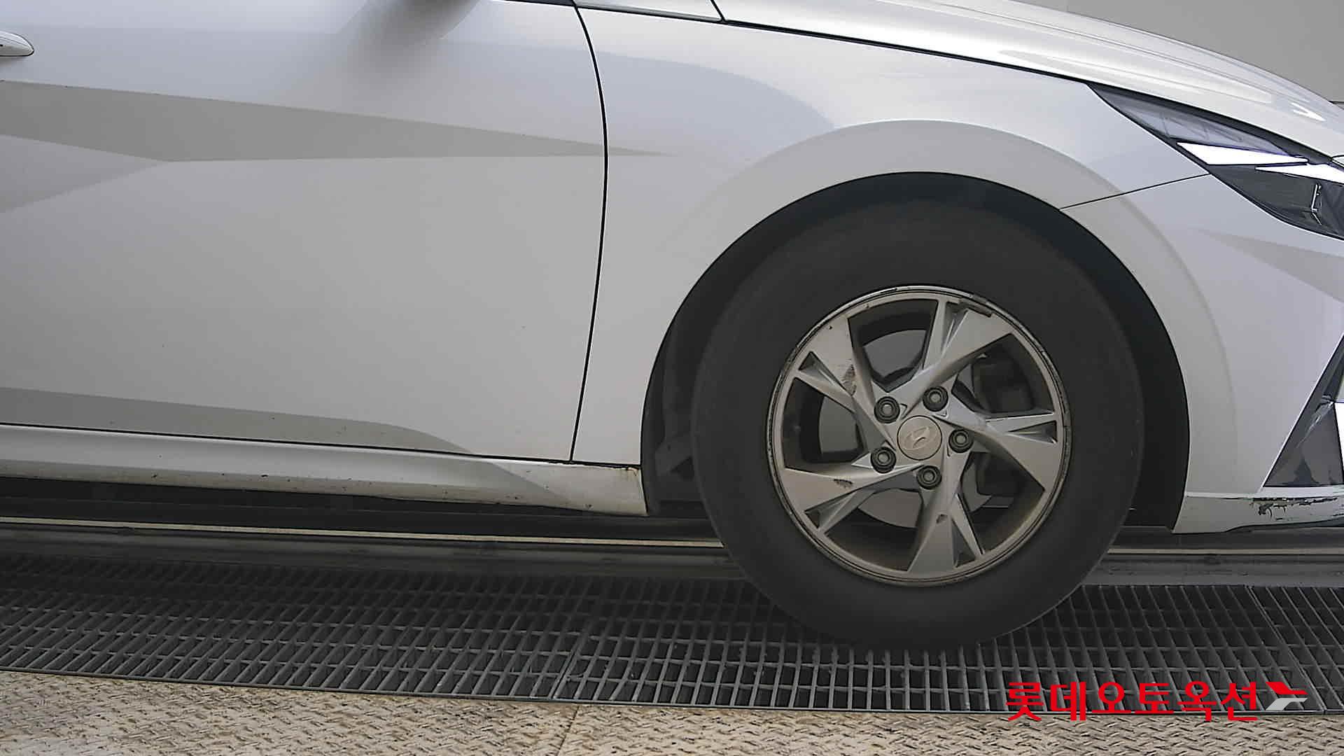 هيونداي إلانترا 2021 - صورة 27