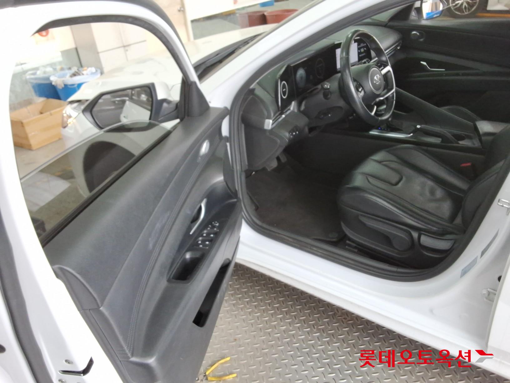 هيونداي إلانترا 2021 - صورة 37