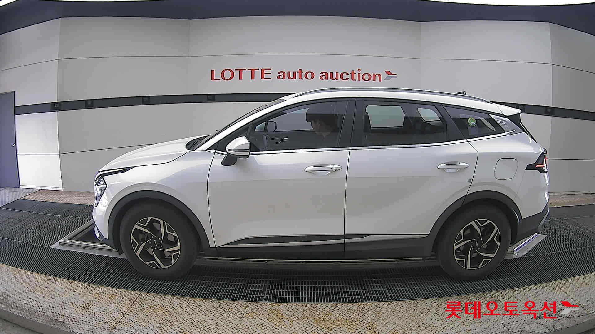 Kia Sportage 2022 - Image 13