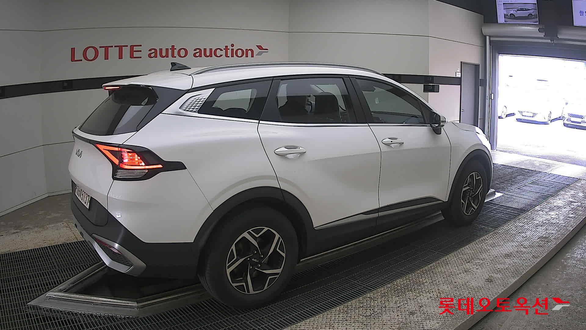 Kia Sportage 2022 - Image 19