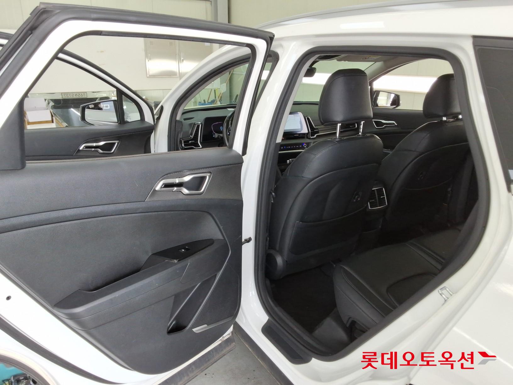 Kia Sportage 2022 - Image 37